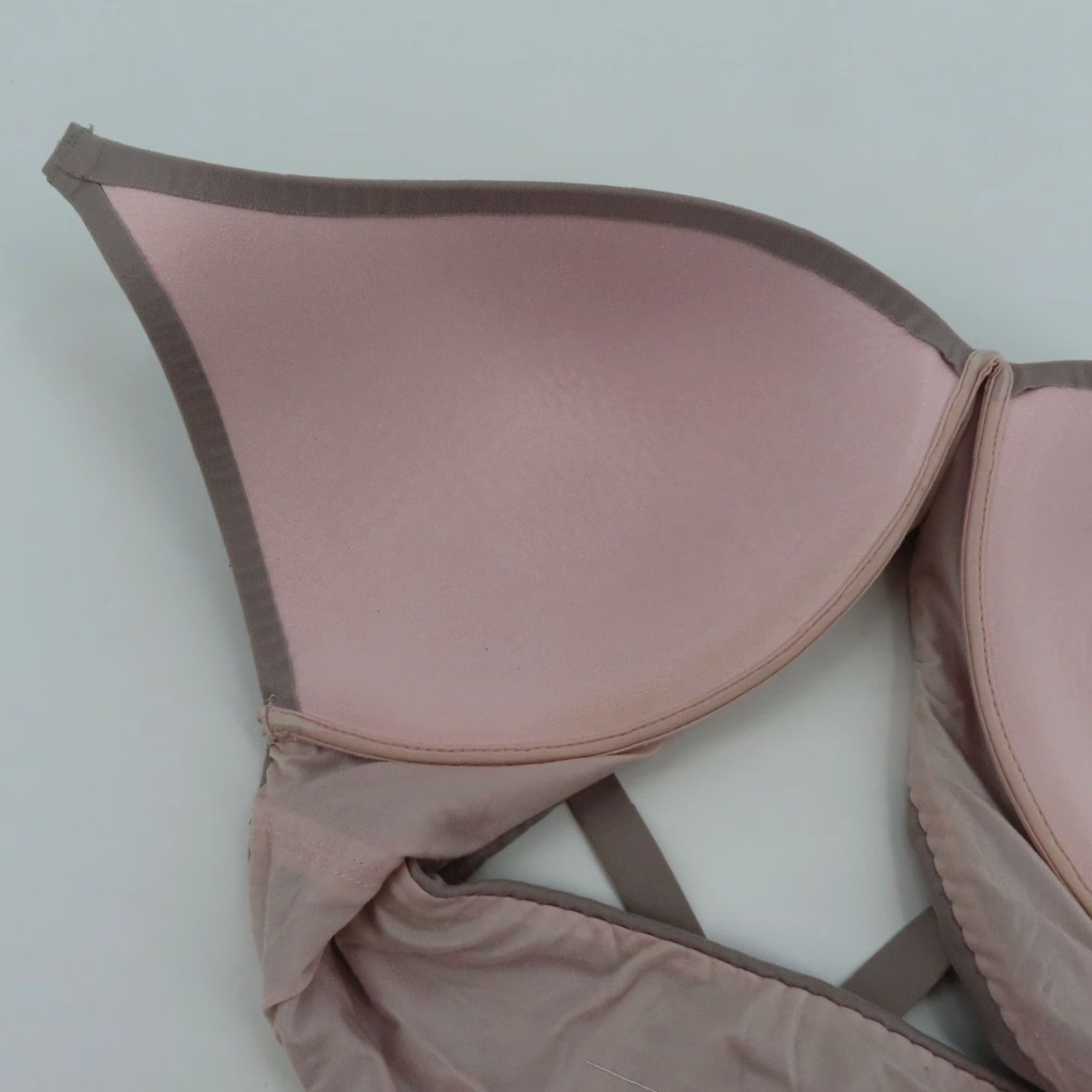 Victoria's Secret Victoria's Secret Bra 32DD Lightly Lined Plunge Underwire Women Shirt? Size ONE SIZE - 7 Thumbnail