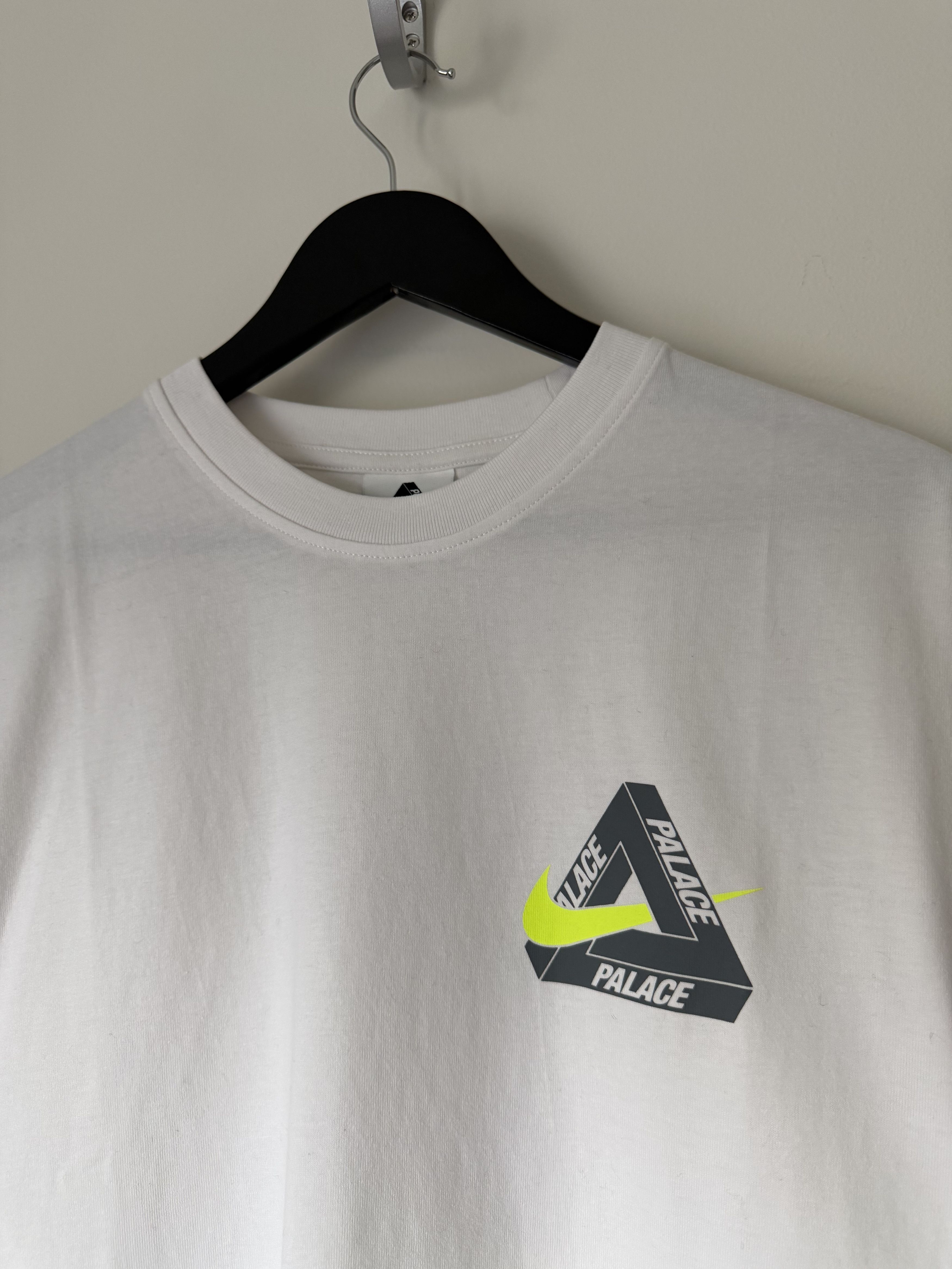 Palace Palace Nike Tri Swoosh Tee in White Size US S / EU 44-46 / 1 - 5 Thumbnail