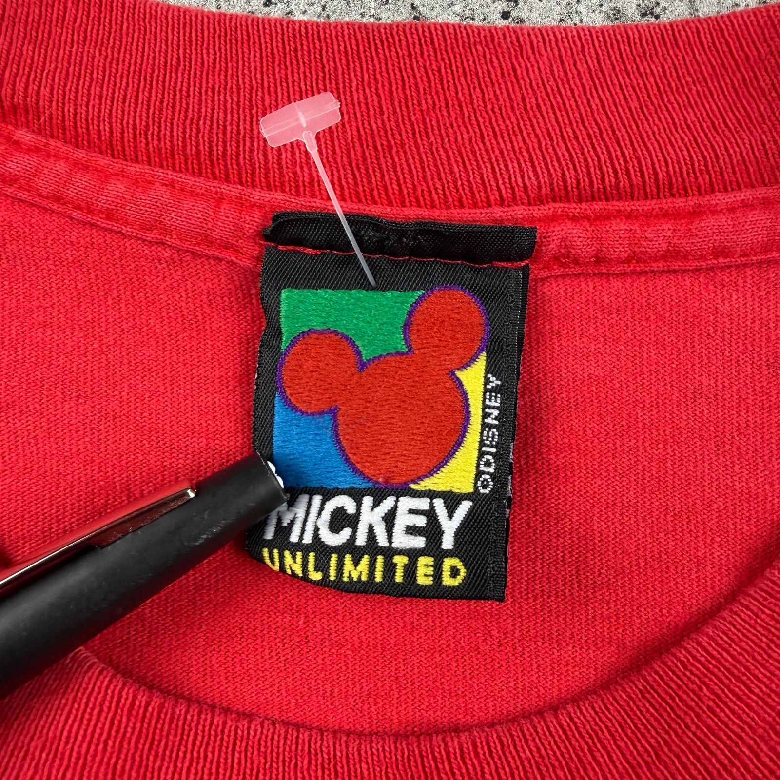 Mickey Unlimited Vintage Mickey & Minnie Mouse Kissing Shirt Size Large Size US L / EU 52-54 / 3 - 7 Thumbnail