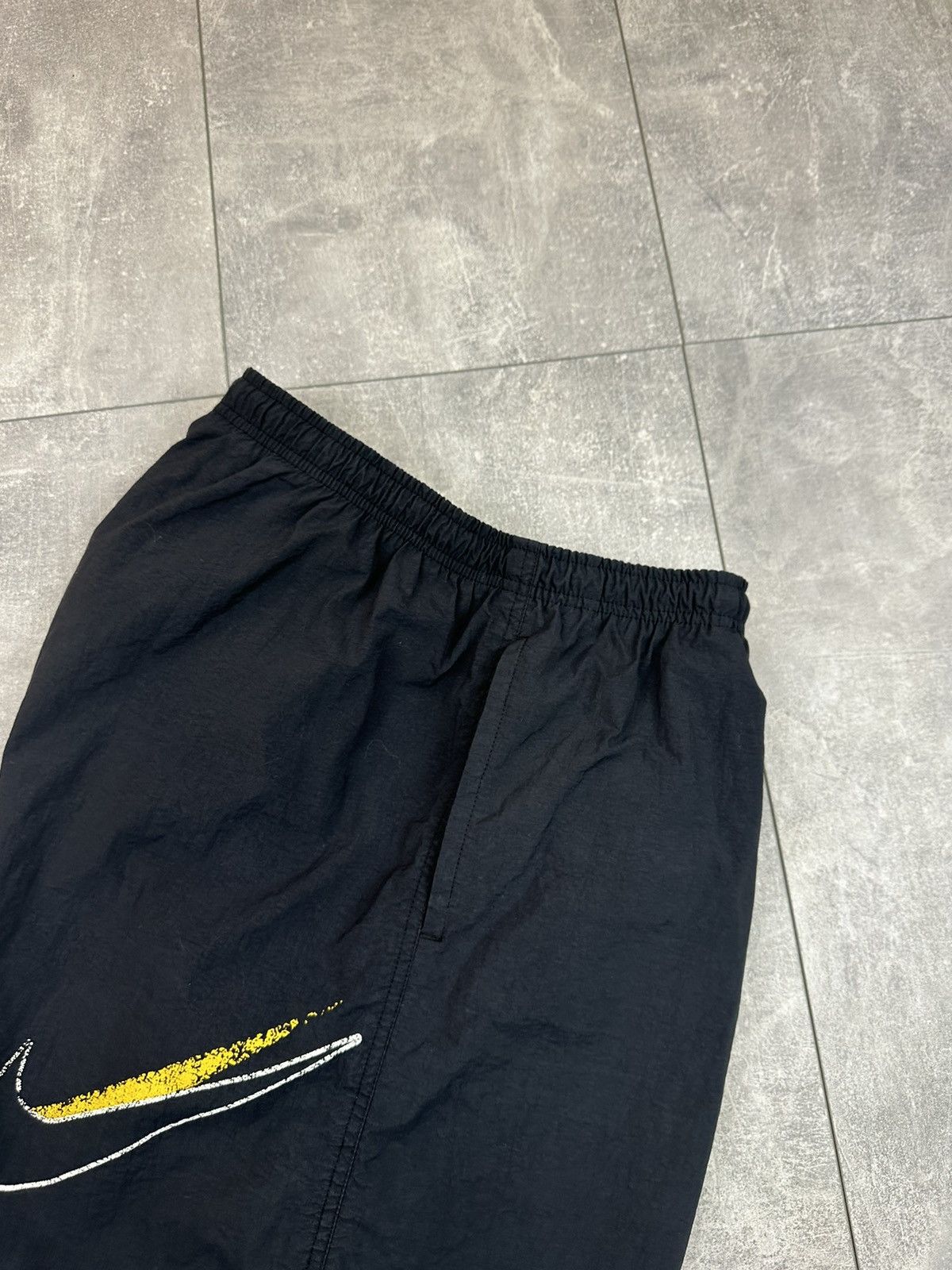 Nike Nike Vintage Rare Shorts Big Swoosh Logo Size xl Size US 38 / EU 54 - 5 Thumbnail