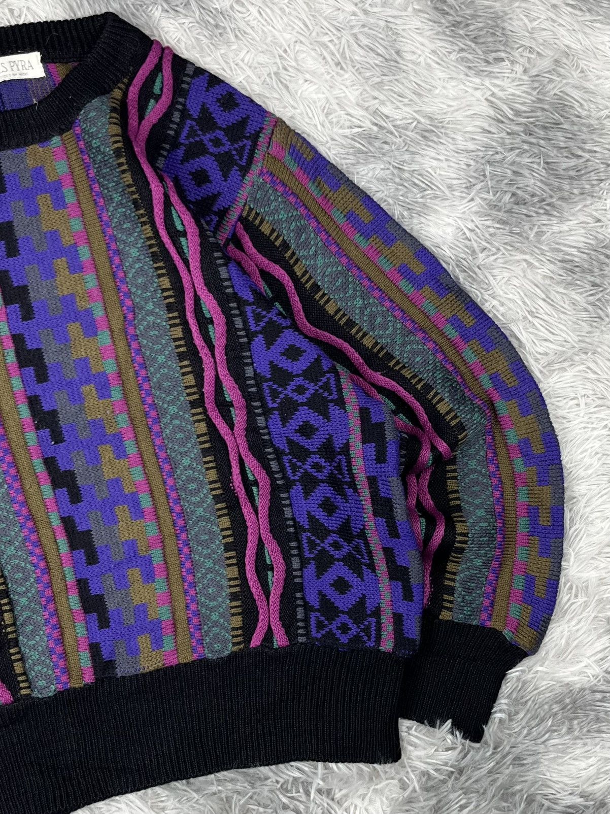 Coogi Vintage Palls Pyra Pattern Sweater Size M / US 6-8 / IT 42-44 - 4 Thumbnail
