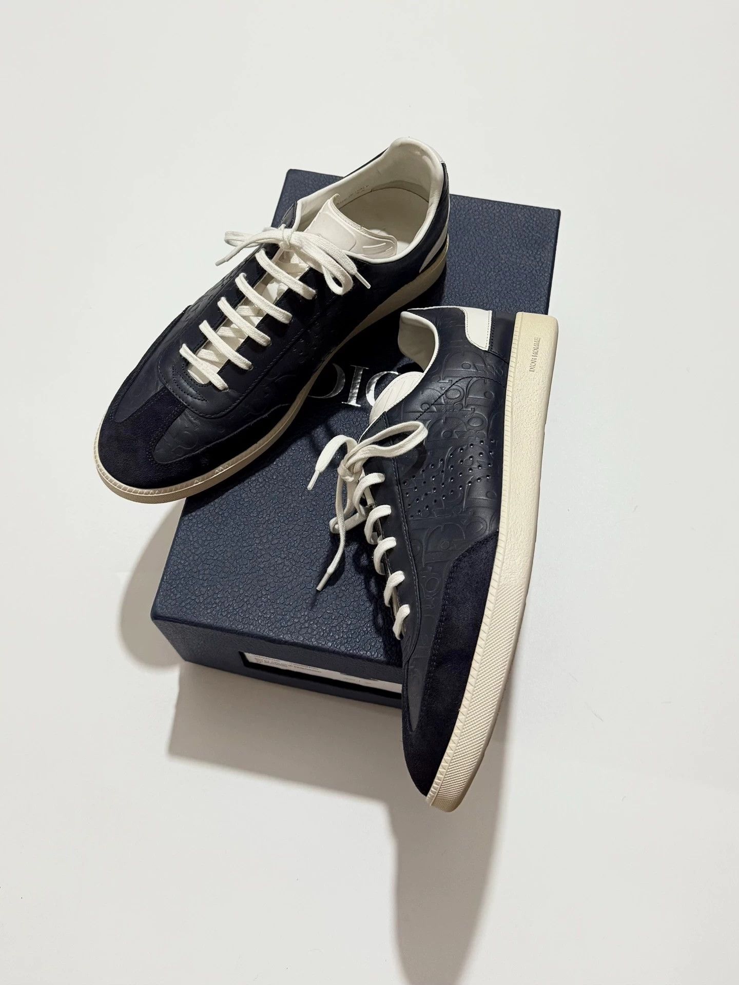Dior Dior B01 Monogram Embossed Flat Casual Shoes Navy/White 42 Size US 9 / EU 42 - 1 Thumbnail
