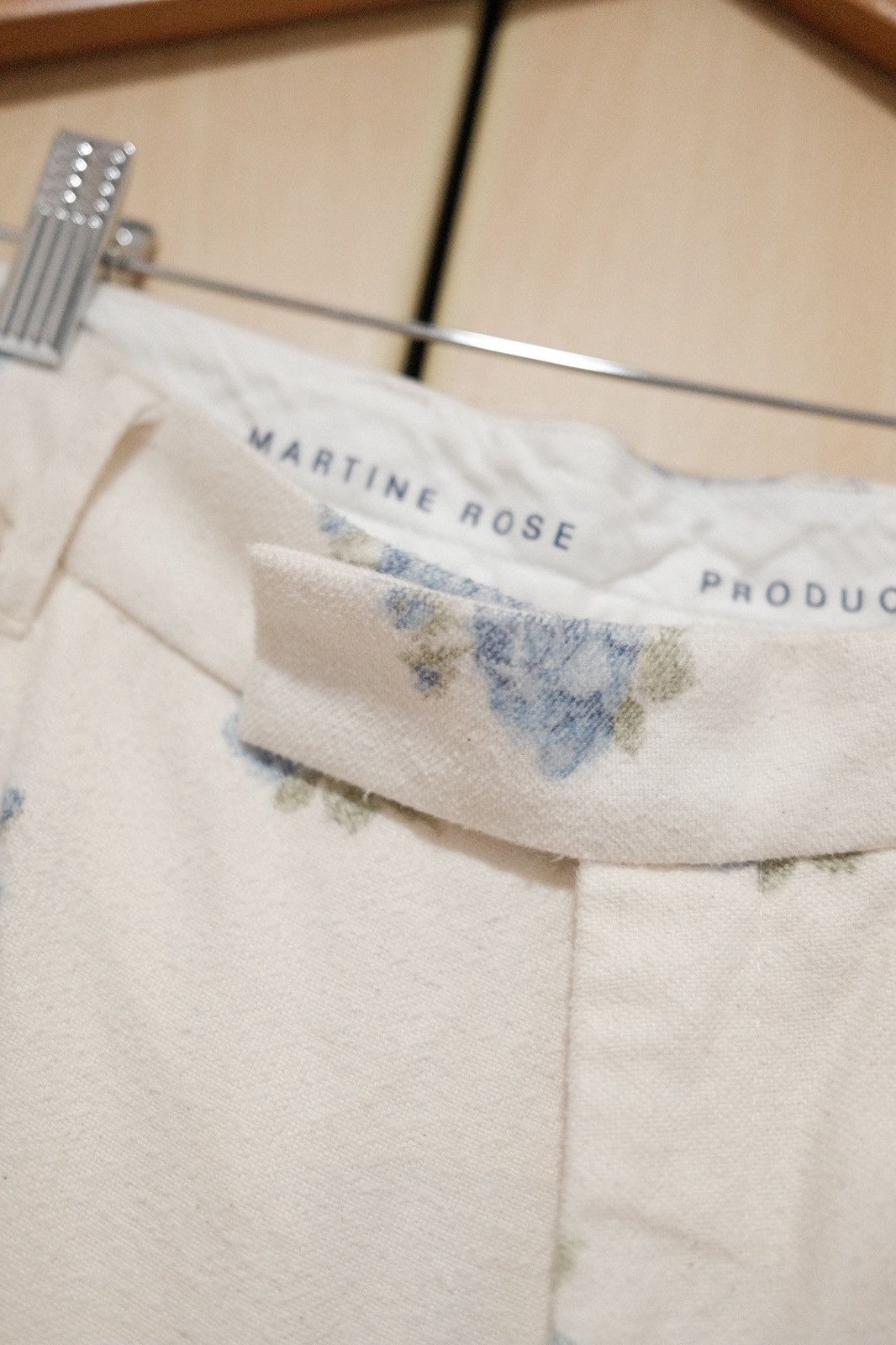 Martine Rose Martine Rose White and blue floral pants Size US 30 / EU 46 - 5 Thumbnail