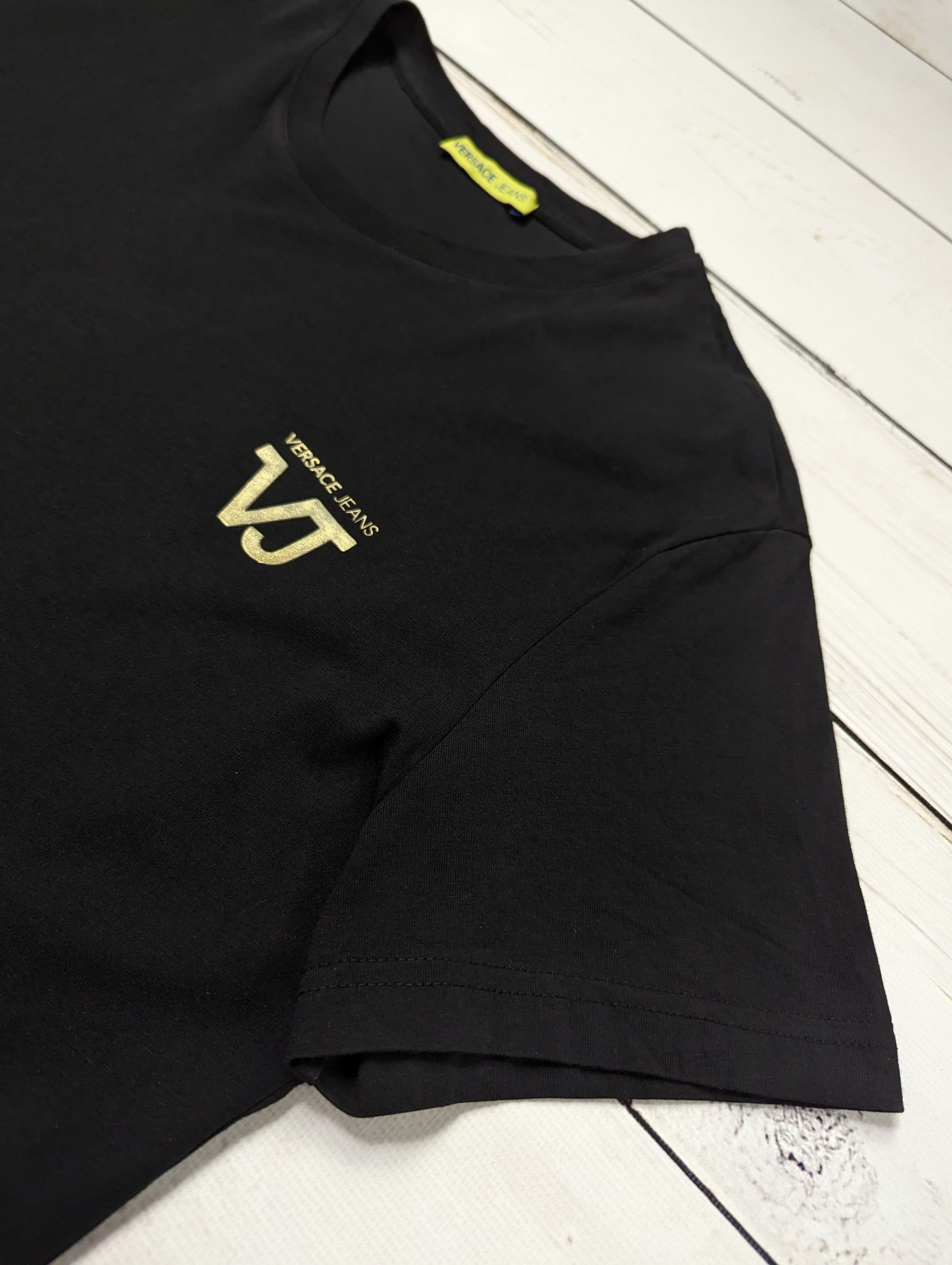 Versace × Versace Jeans Couture Versace Jeans Black Gold T-Shirt Size M Size US M / EU 48-50 / 2 - 5 Thumbnail