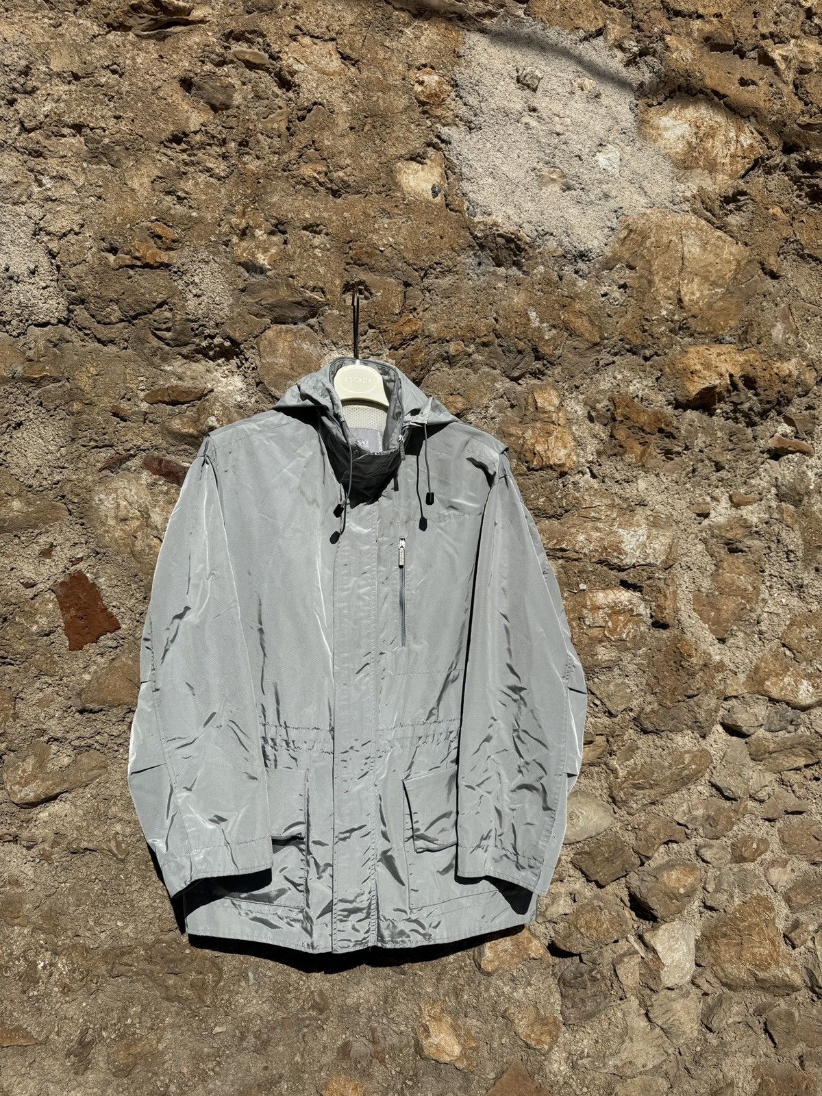 Versace Rare Archivo !!! VERSACE JEANS COUTURE windbreaker jacket Size US M / EU 48-50 / 2 - 1 Thumbnail