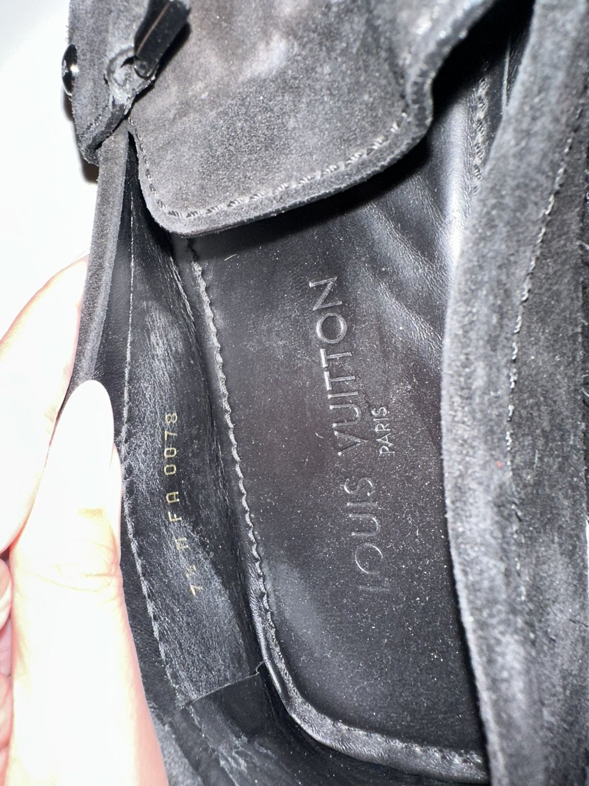 Louis Vuitton Louis Vuitton Black Suede Flat Loafer Size US 9 / EU 42 - 7 Thumbnail