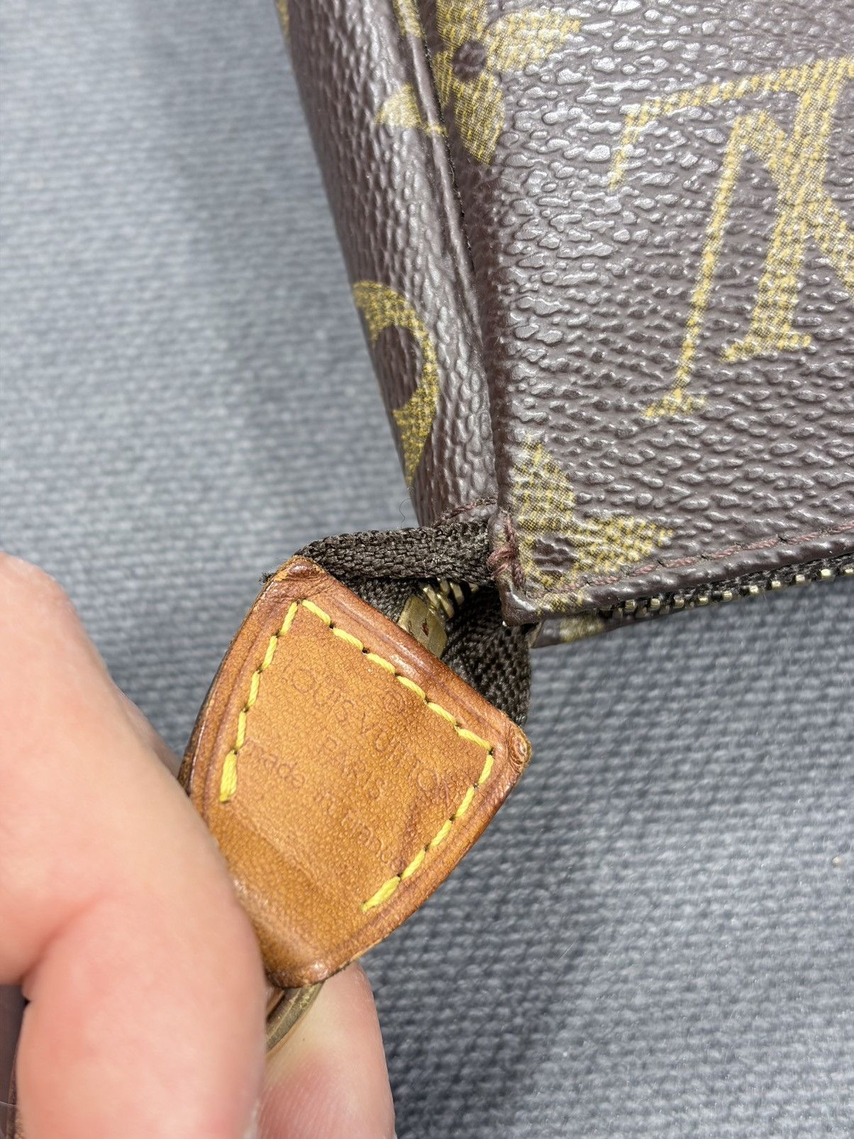 Louis Vuitton Louis Vuitton Pochette Accessories Vintage Handbag Size ONE SIZE - 6 Thumbnail
