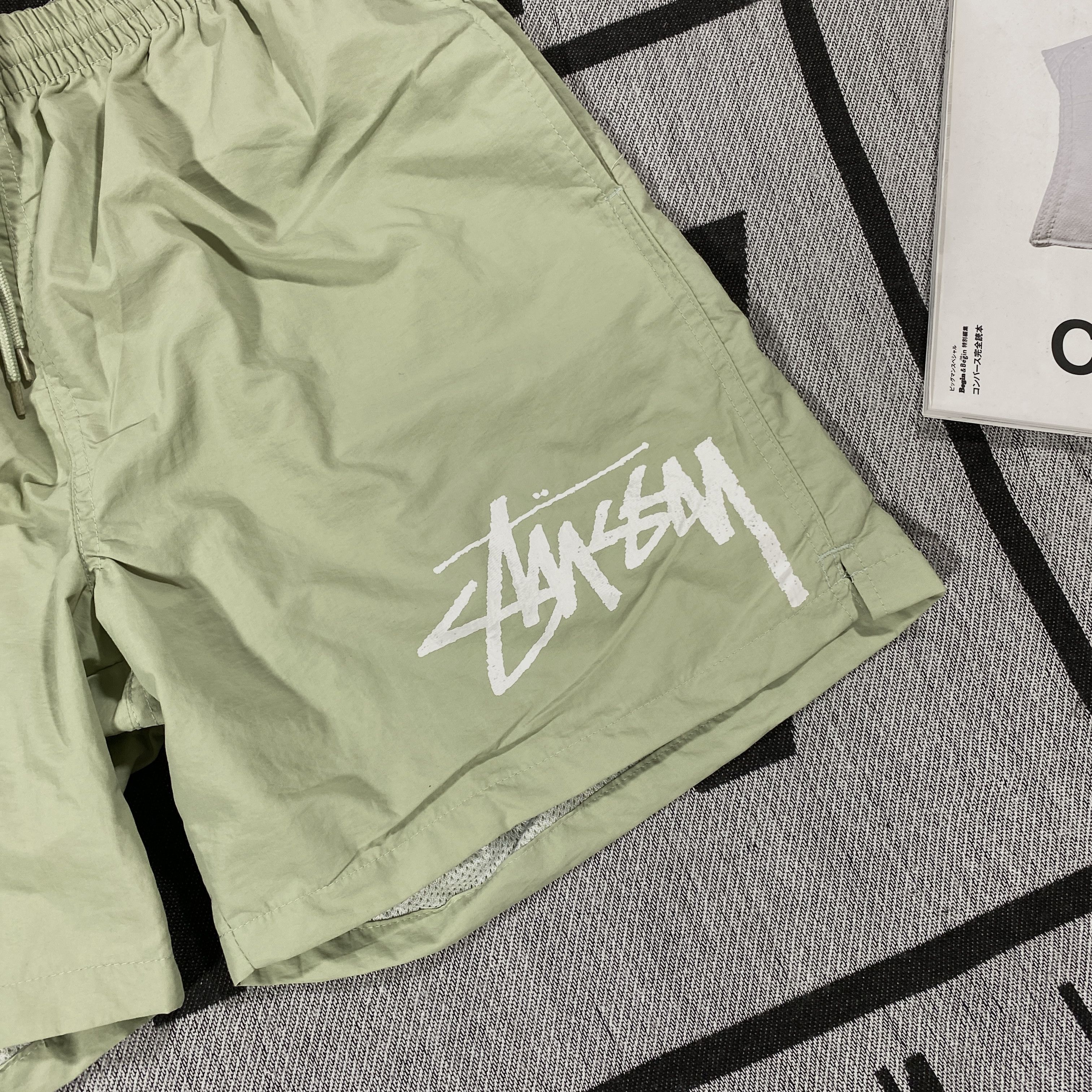 Stussy stussy big logo shorts size 32 Size US 32 / EU 48 - 2 Thumbnail
