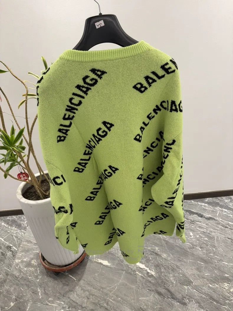 Balenciaga Balenciaga Green Logo Knit Sweater Size US L / EU 52-54 / 3 - 2 Thumbnail