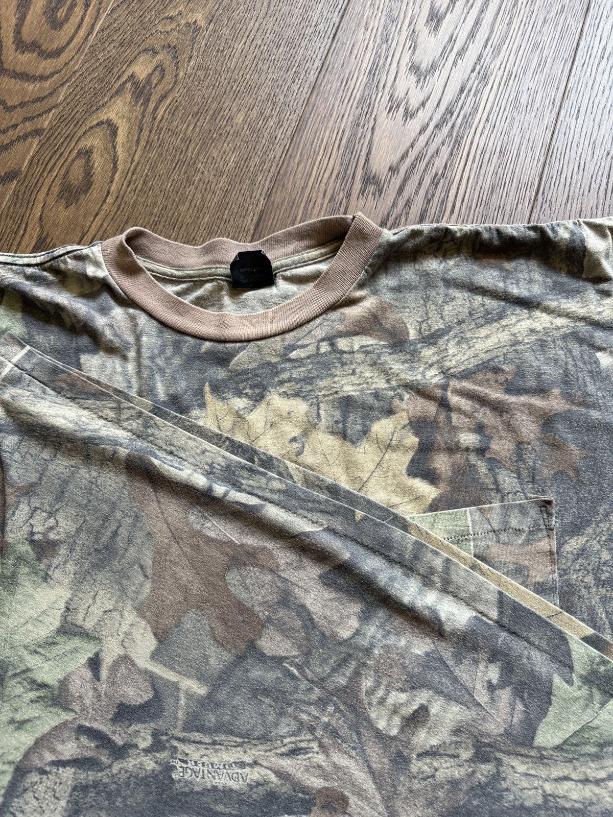 Vintage Vintage 80s Camouflage Long Sleeve Graphic Tee Size US XXL / EU 58 / 5 - 7 Thumbnail