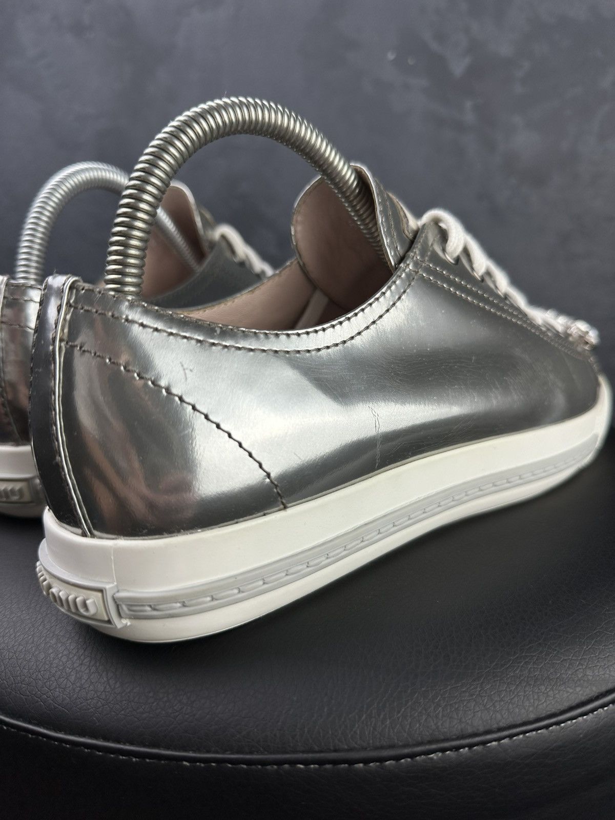Miu Miu Miu Miu Silver Patent Leather Crystal Low-Top Sneakers Size US 10 / IT 40 - 7 Thumbnail