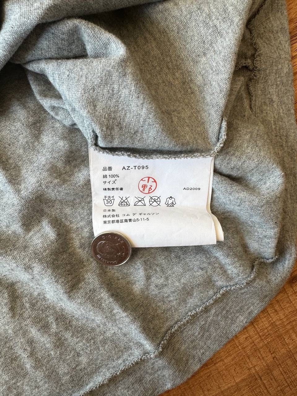 Comme des Garcons PLAY Rare Comme Des Garcons PLAY JAPAN Short Sleeve Logo T-Shirt Size US M / EU 48-50 / 2 - 4 Thumbnail