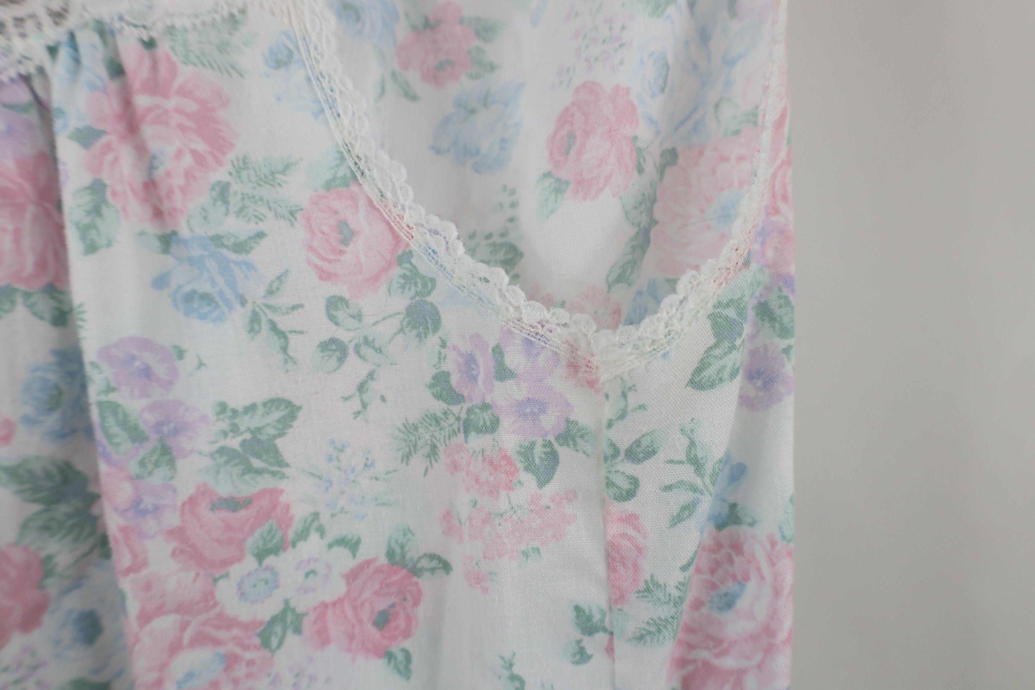 Vintage Vintage 90s Miss Elaine Floral Night Gown Sleeping Shirt USA Size S / US 4 / IT 40 - 6 Thumbnail