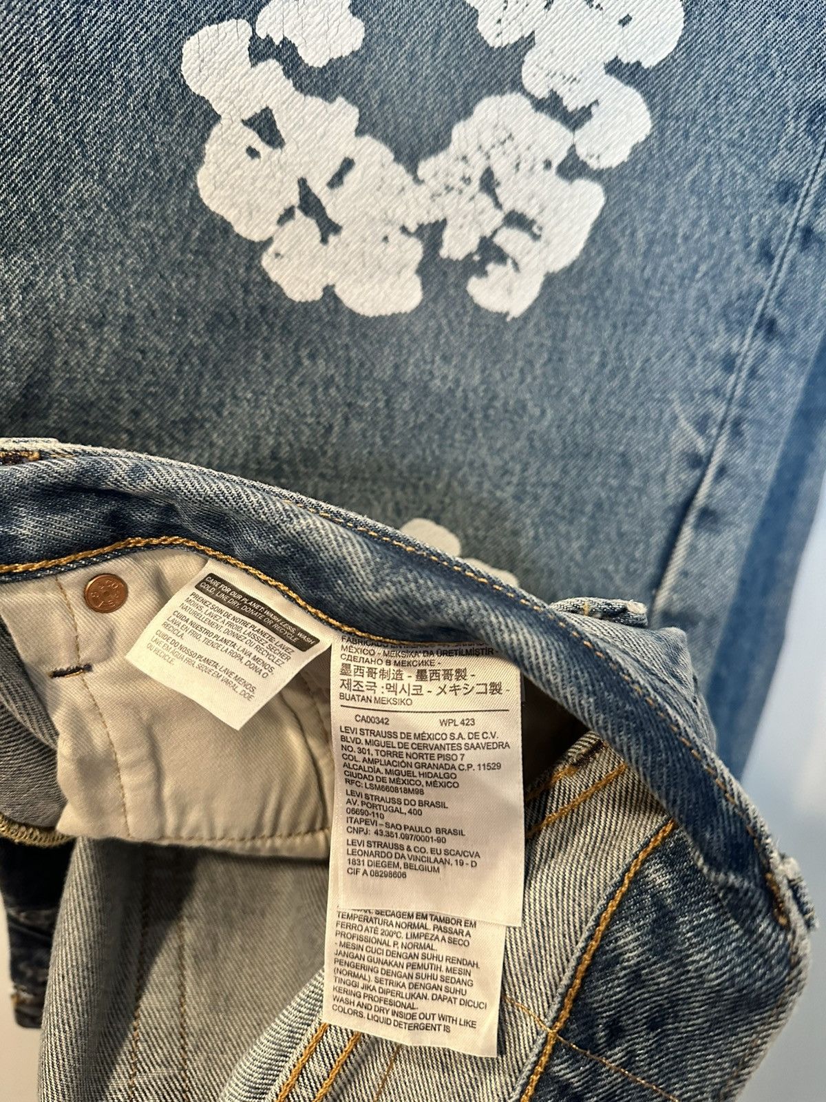 DENIM TEARS × Levi's Denim Tears × Levi's 501 "Cotton Wreath" Jeans Size US 33 - 5 Thumbnail
