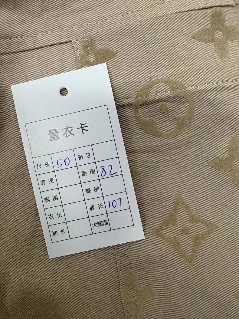 Louis Vuitton LOUIS VUITTON size US 50 24 new khaki flocked logo work st Size US 34 / EU 50 - 8 Thumbnail