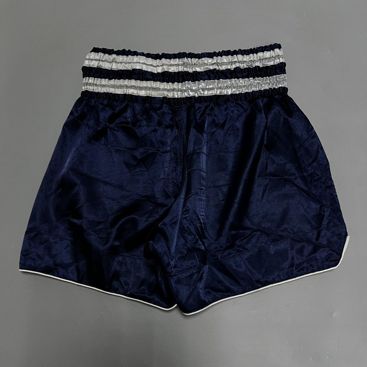 Japanese Brand × Vintage Vintage Muay Thai Shorts LUMPINEE Professional Size US 34 / EU 50 - 2 Thumbnail