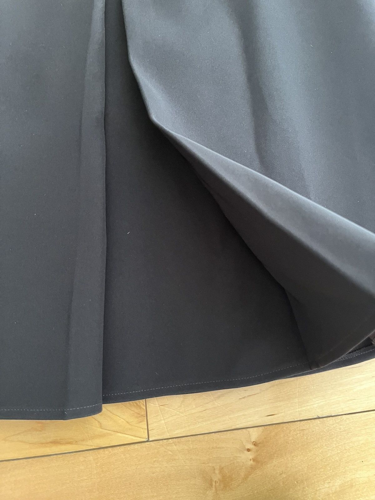 Louis Vuitton Louis Vuitton Uniforms Pleated Skirt Size 27" / US 4 / IT 40 - 3 Thumbnail