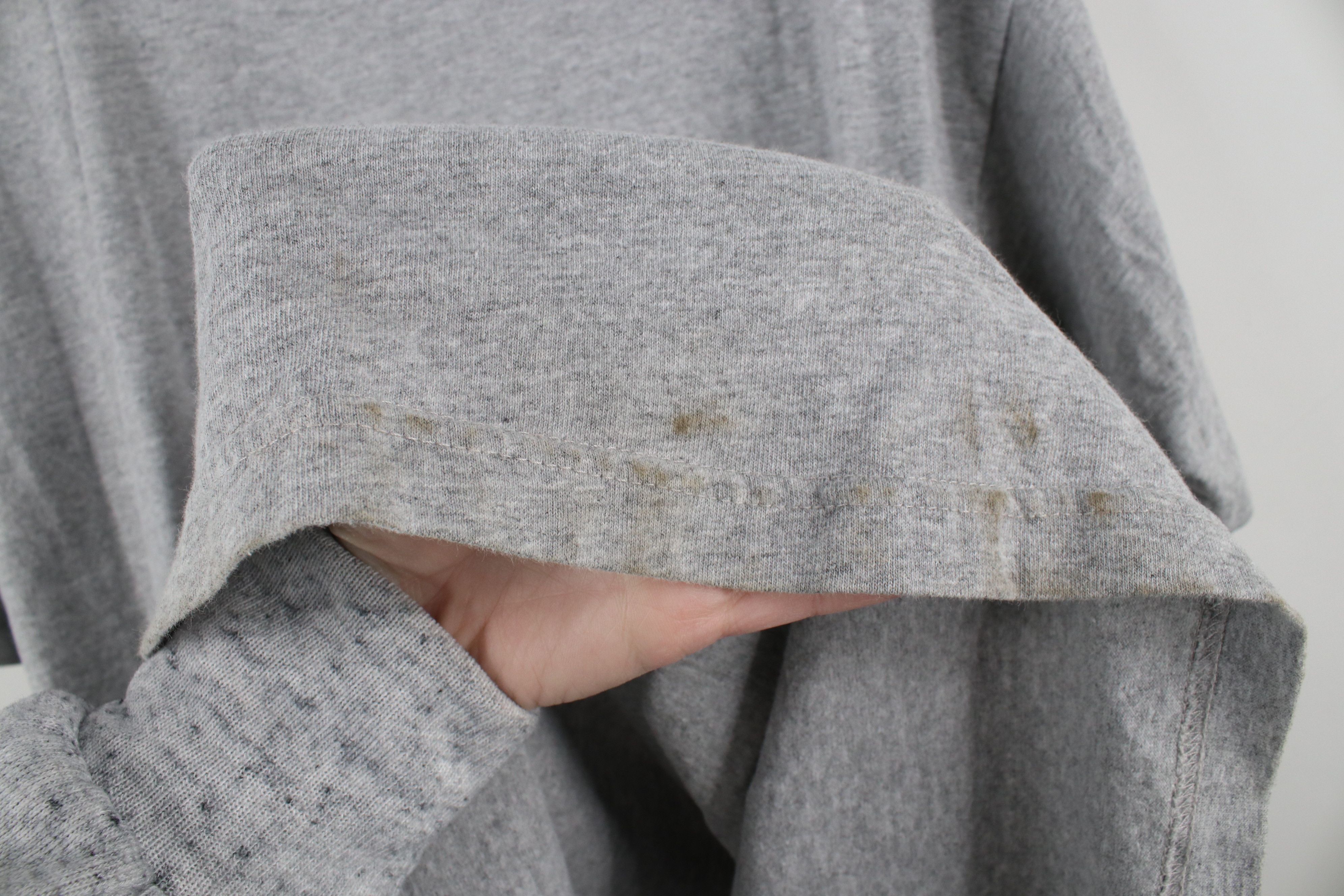 Vintage Vintage 90s Streetwear Angel Sleeping Gown T-Shirt Gray Size ONE SIZE - 5 Thumbnail