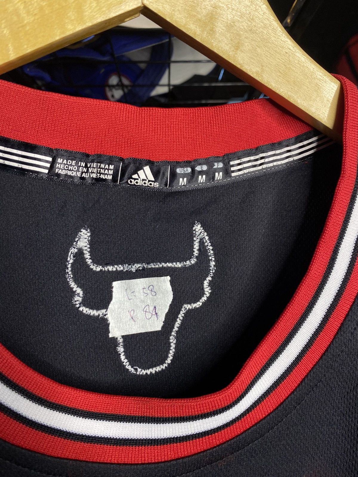 Adidas Jersey basketball chicago bull rose Size US L / EU 52-54 / 3 - 6 Thumbnail
