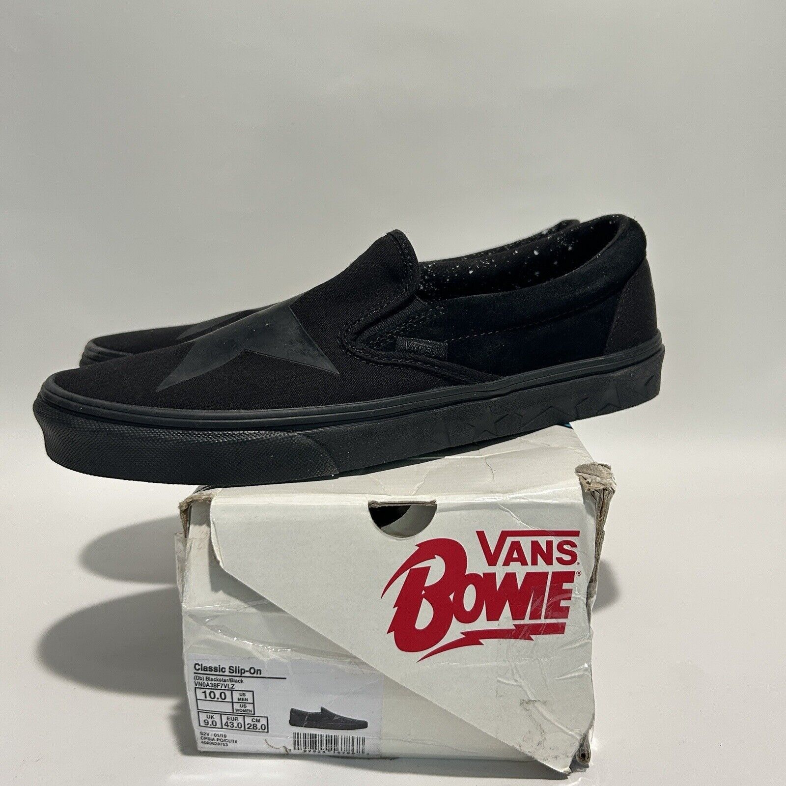 Vans VANS X David Bowie Classic Slip-On “Blackstar” 2024 Size US 10 / EU 43 - 2 Thumbnail