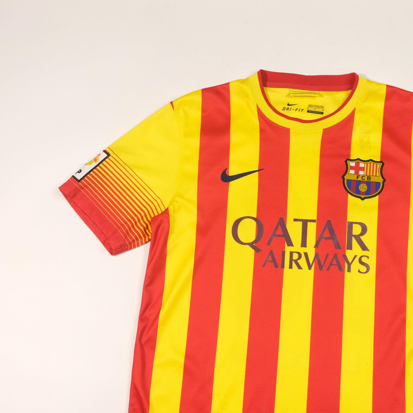 Nike 2013/14 Barcelona Away Shirt Messi (M) Size US M / EU 48-50 / 2 - 3 Thumbnail