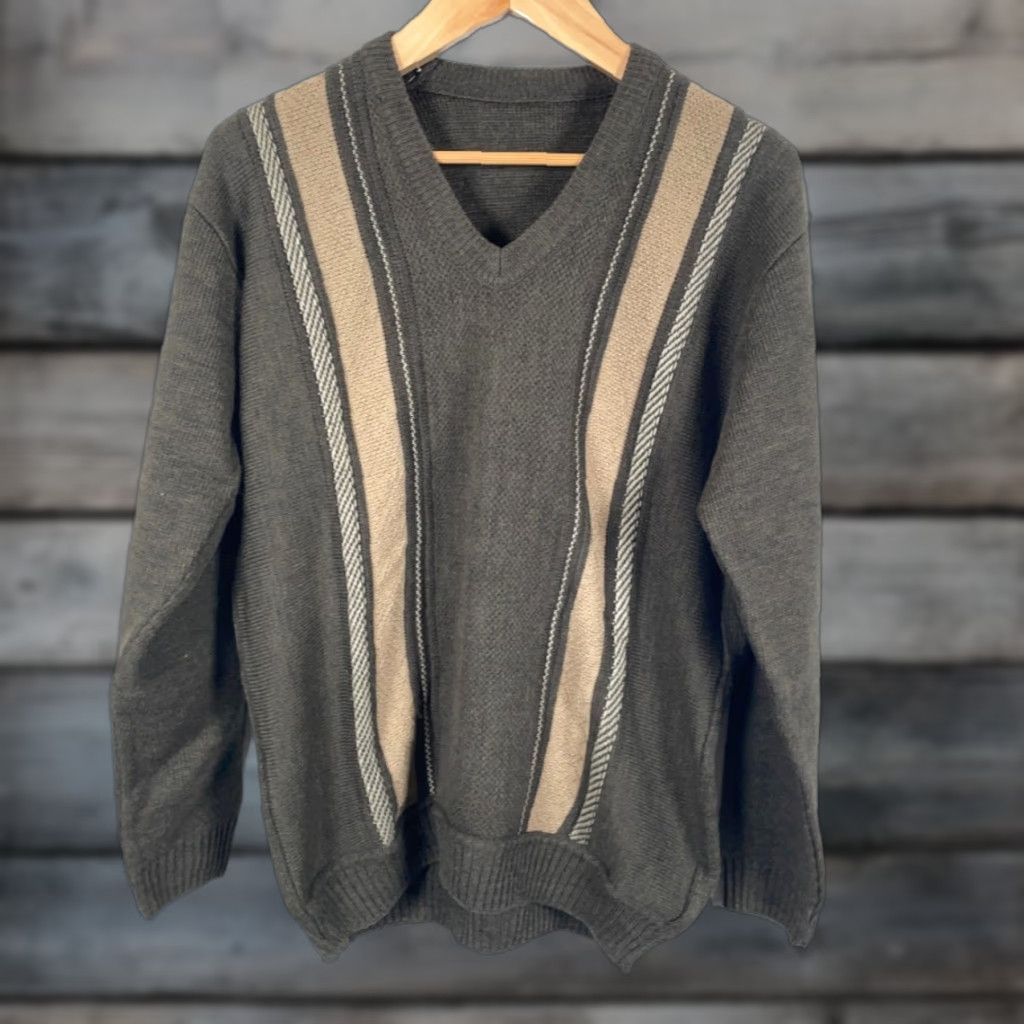 Vintage VINTAGE Preppy V-Neck Sweater Men's L Green Vertical Striped Pattern Y2K VTG Size US L / EU 52-54 / 3 - 1 Thumbnail