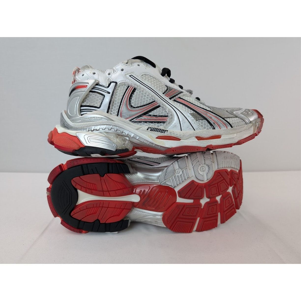 Balenciaga o1rshd1 Mesh Rubber Runners in White/Red/Black Size US 11 / EU 44 - 13 Thumbnail