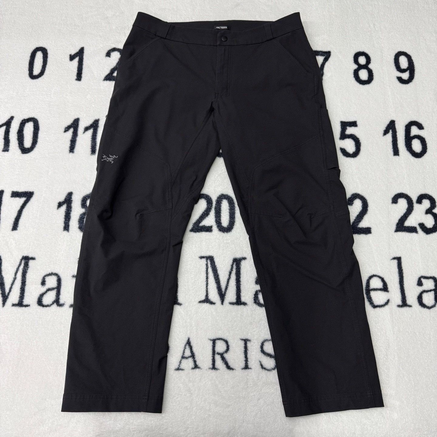 Arc'teryx Casual Cotton Black Casual Pants 36 Men Size US 36 / EU 52 - 1 Thumbnail
