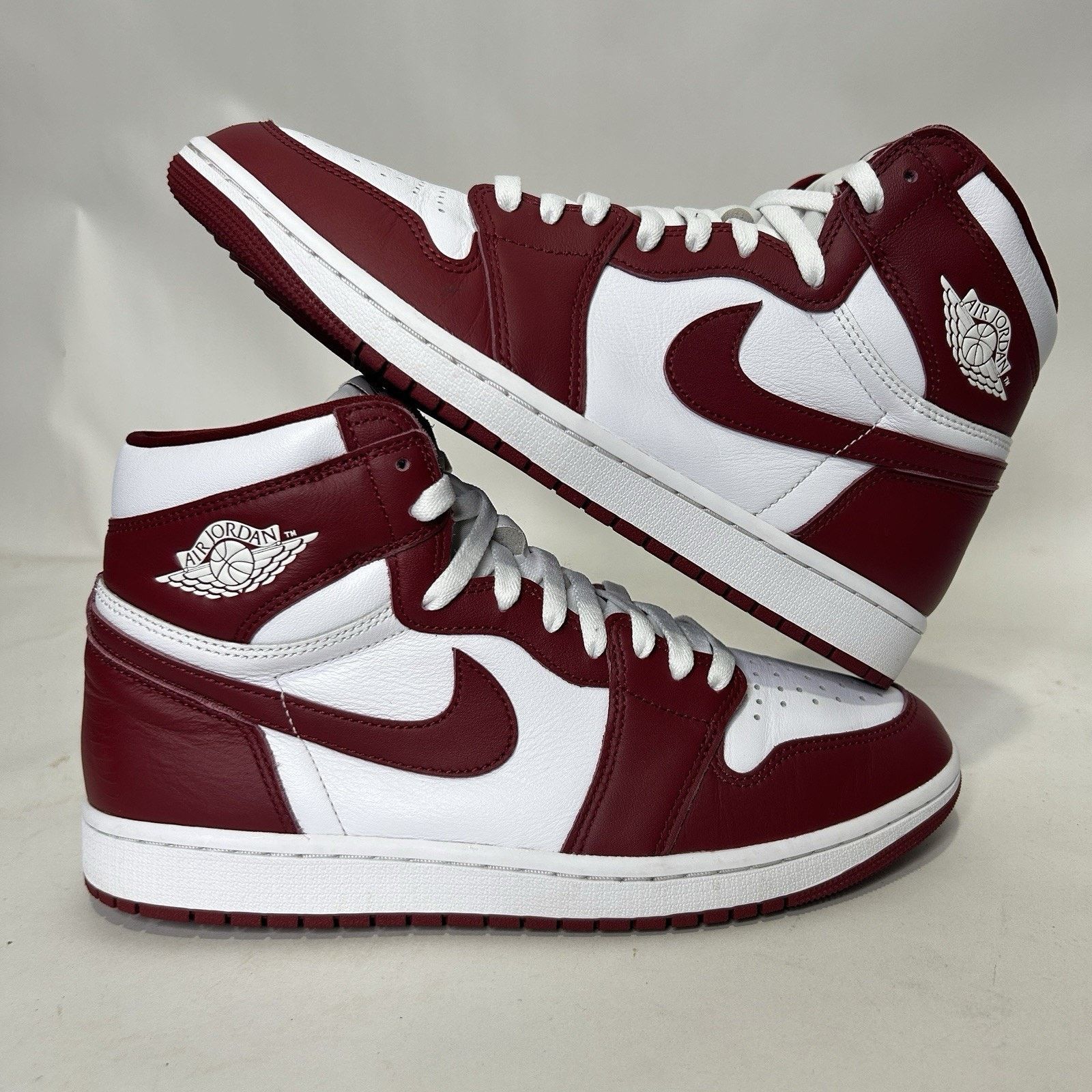 Jordan Brand Nike Air Jordan 1 Retro High OG “Artisanal Red” Size US 10.5 / EU 43-44 - 1 Thumbnail