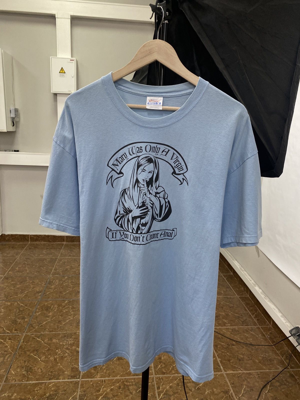 Hanes × Vintage 🥵 Vintage 90s Milf Humor t-shirt Mary was only a Virgin Size US XL / EU 56 / 4 - 1 Thumbnail