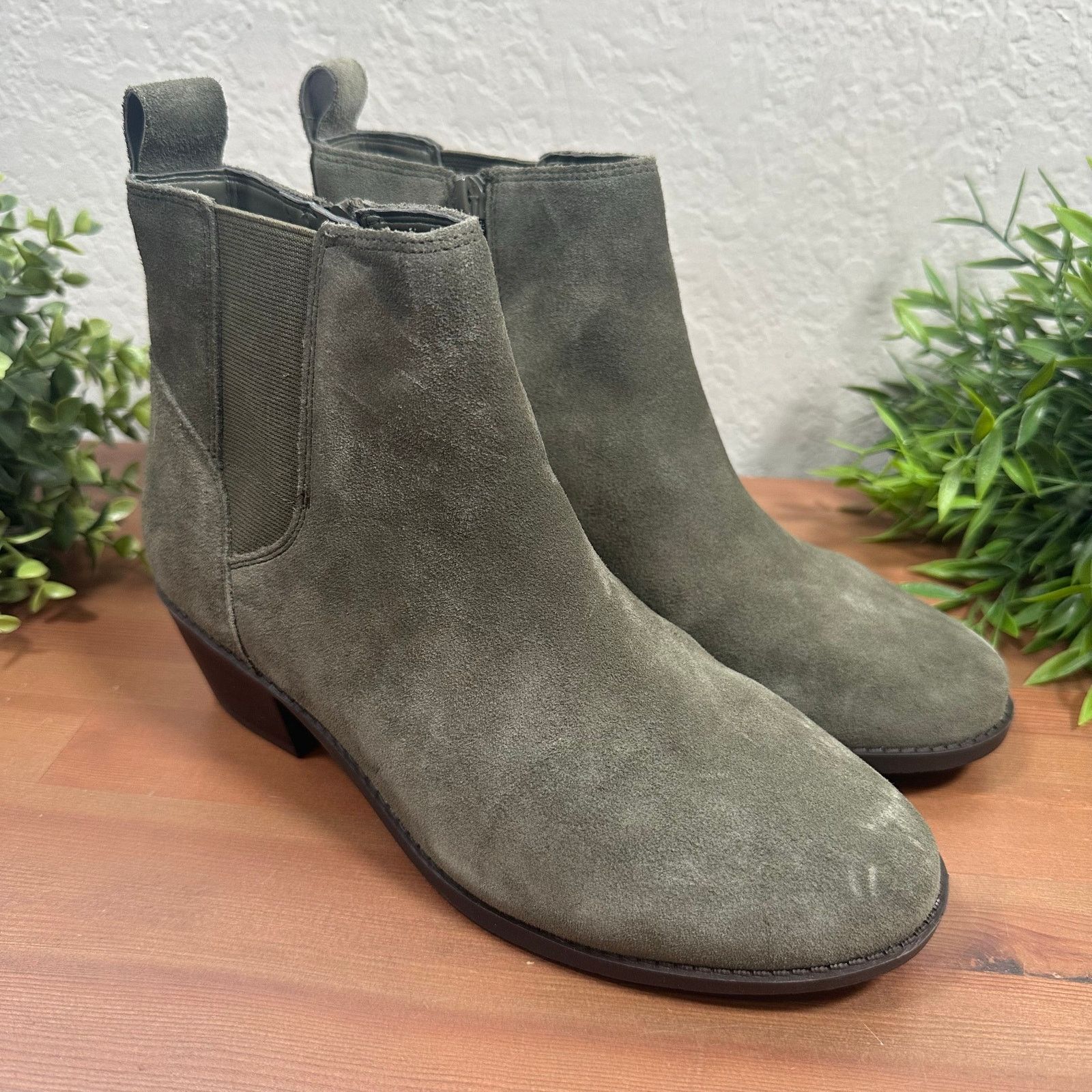 Vionic Vionic Roseland Water-Repellent Suede Ankle Boots Wide Size US 7.5 / IT 37.5 - 2 Thumbnail