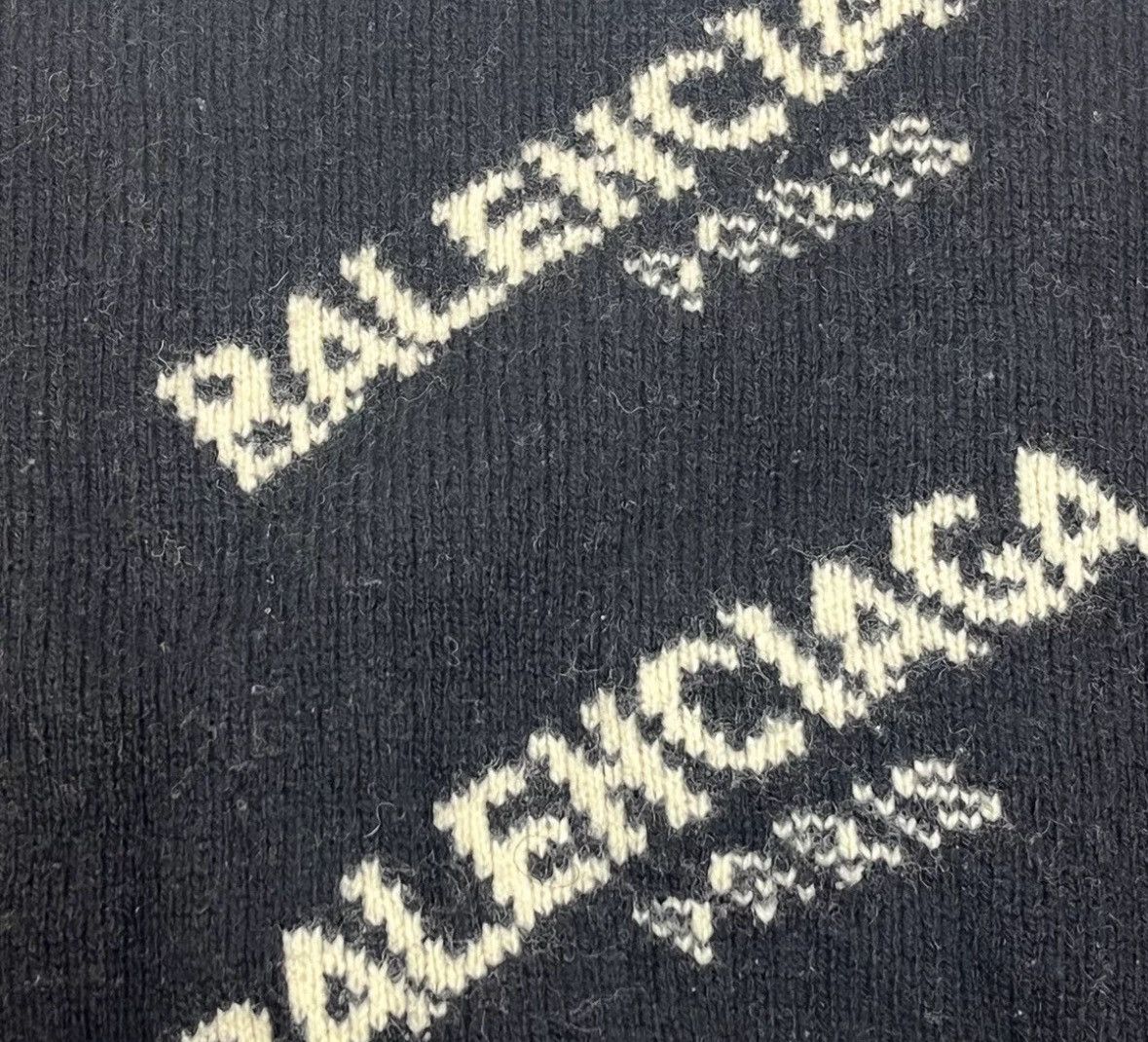 Balenciaga Balenciaga Black Long Sleeve Wool Camel Hair sweater Size US S / EU 44-46 / 1 - 5 Thumbnail