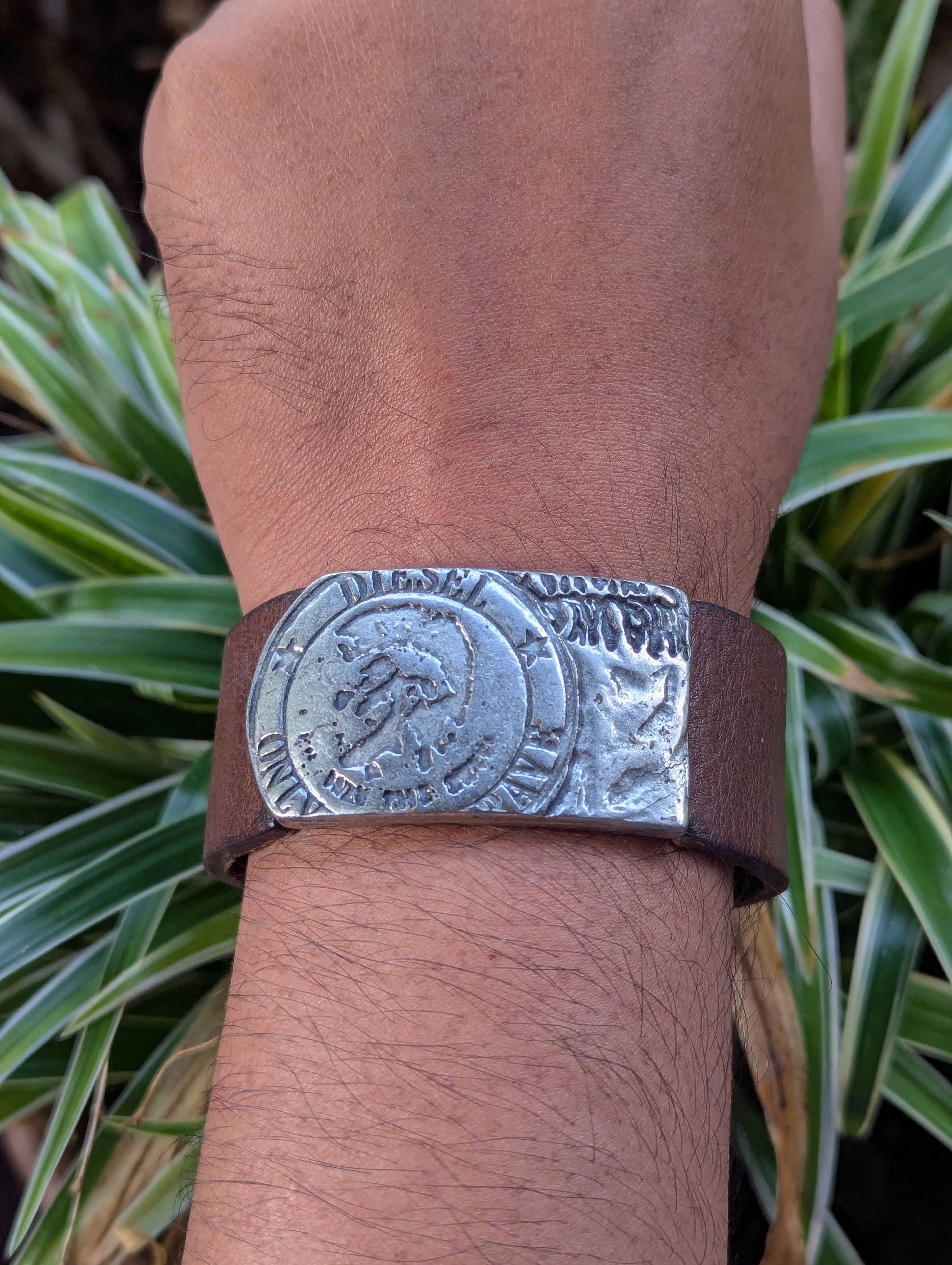 Diesel Vintage Diesel Y2K Leather Bracelet Size ONE SIZE - 1 Thumbnail