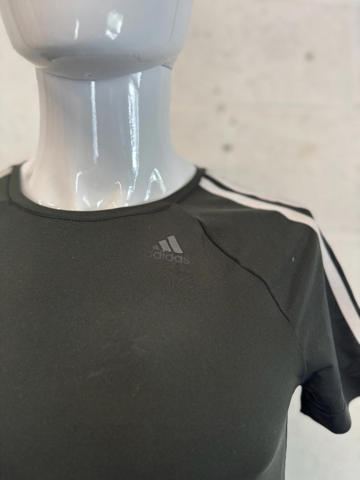 Adidas Adidas Classic Black Training T-Shirt Womens Size S Size S / US 4 / IT 40 - 2 Thumbnail