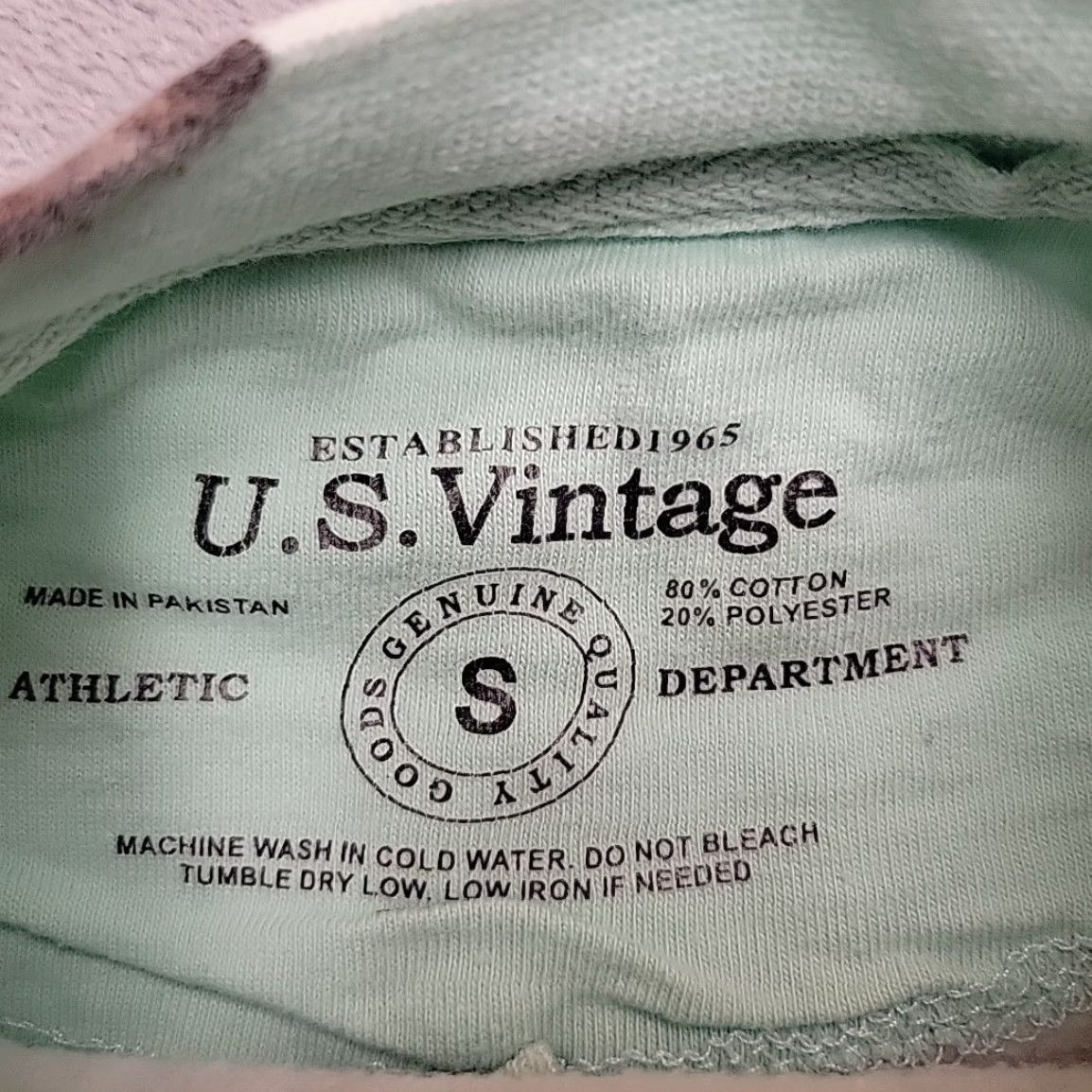 Vintage VINTAGE Yellowstone Park Sweatshirt Mens S Green Embroidered Nature Crewneck Park Size S / US 4 / IT 40 - 3 Thumbnail