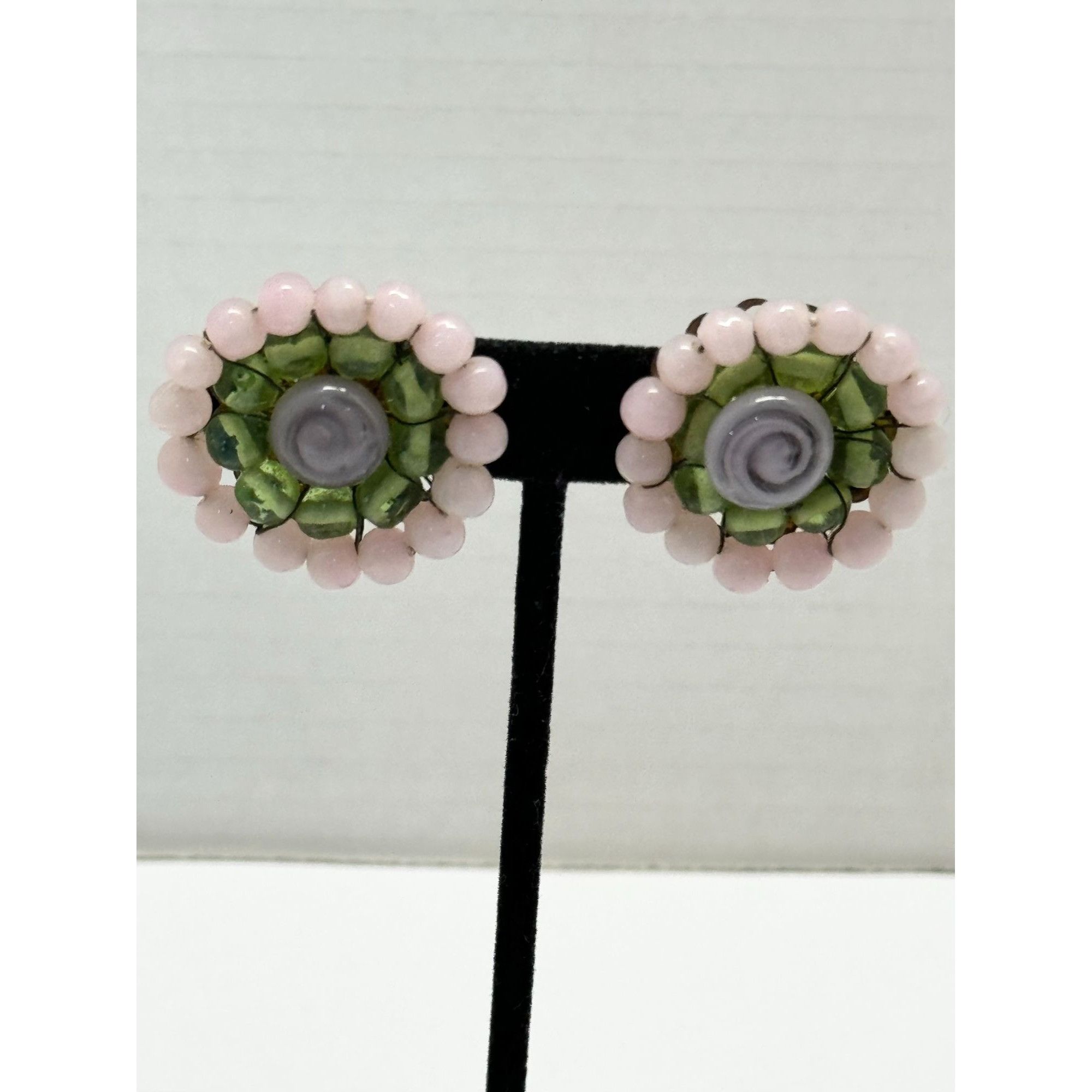 Vintage Vintage Japan pink glass flower circle earrings Size ONE SIZE - 5 Thumbnail