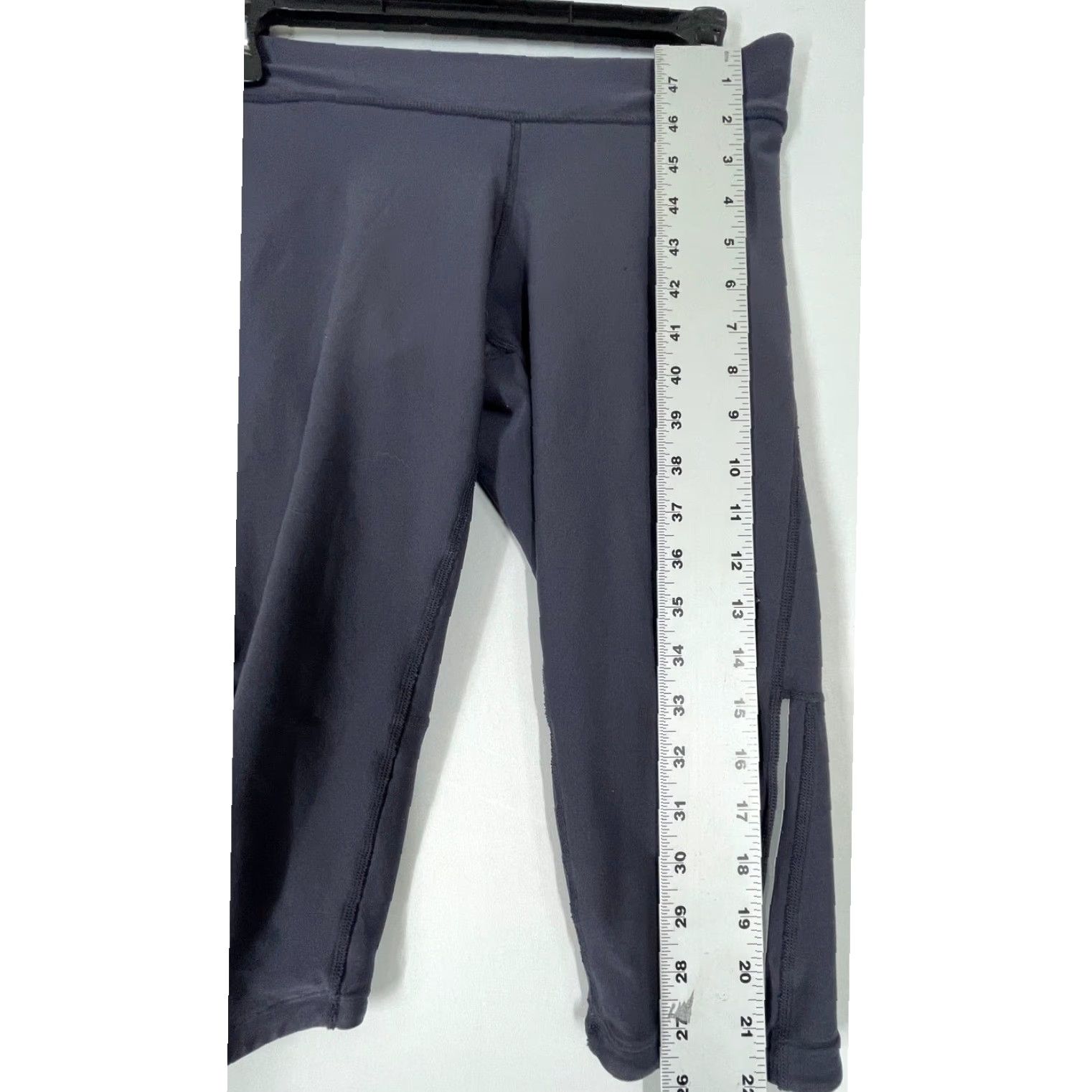 Nike Nike Pants Capri M Purplish Gray Dri Fit Pocket Athleisure Gym Retro Women Regular Size M Pants Size 32" / US 10 / IT 46 - 4 Thumbnail