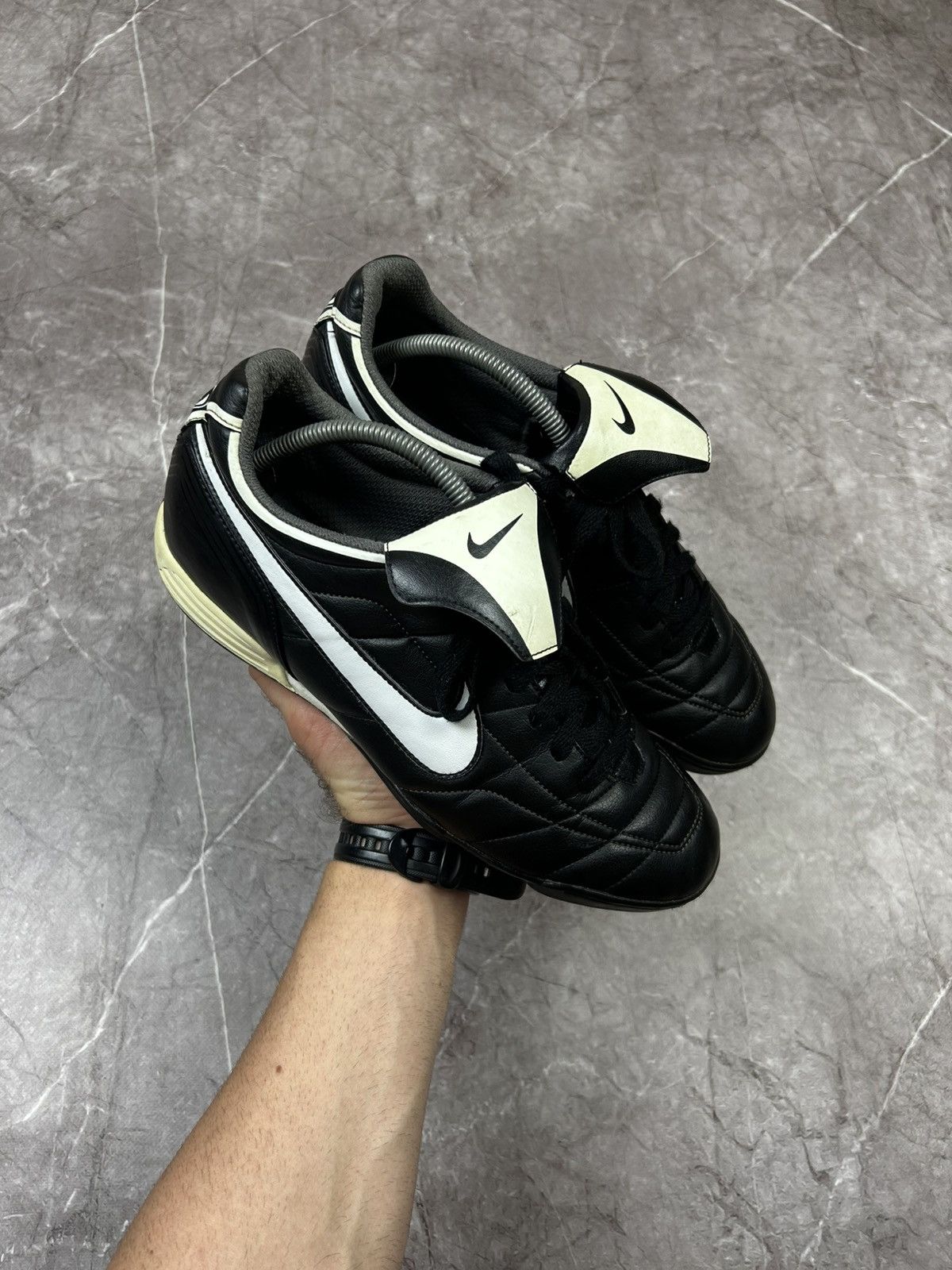 Nike Nike Tiempo 2006 Vintage Leather Soccer Shoes Size US 11 / EU 44 - 2 Thumbnail