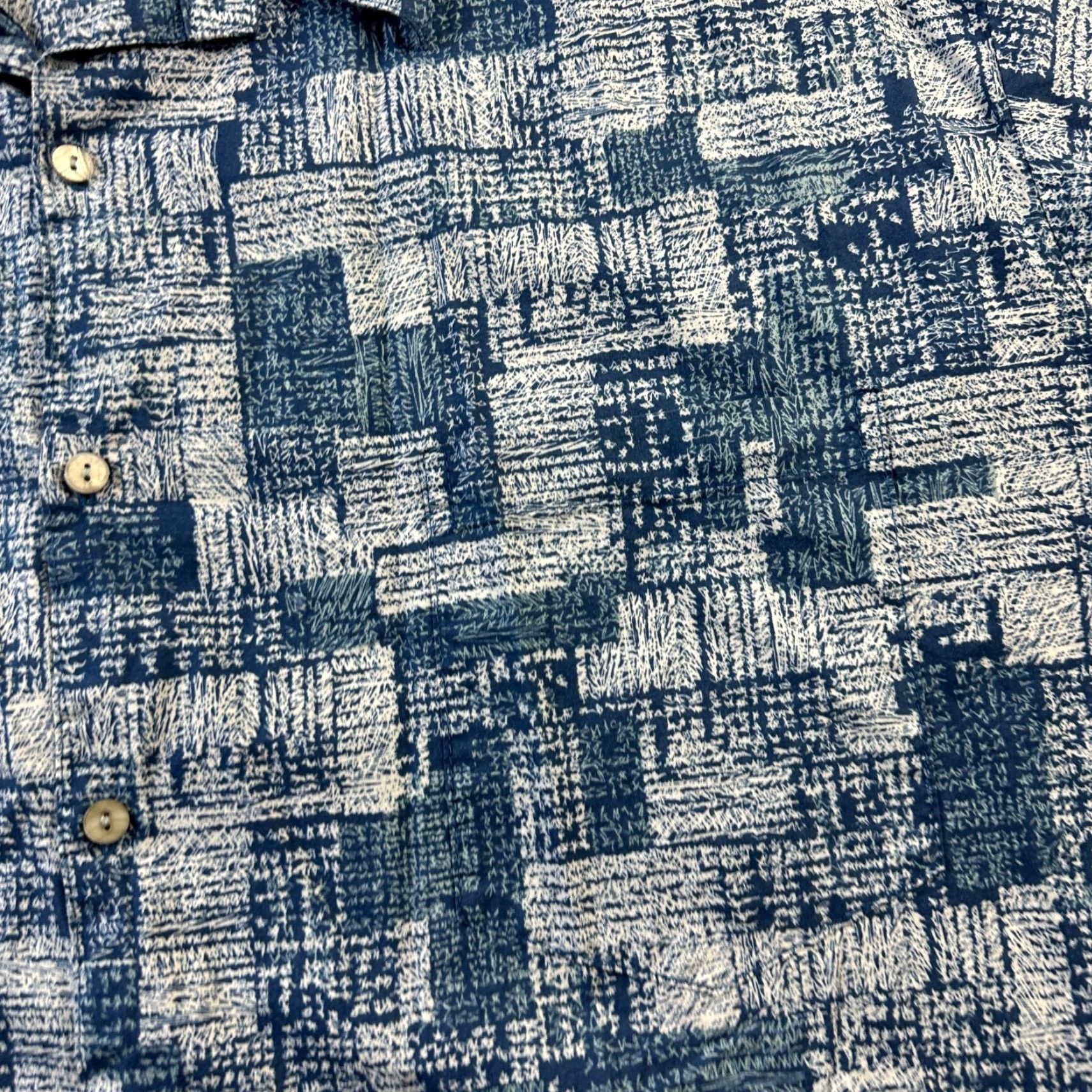 Tori Richard Tori Richard Button-Up Shirt Mens 2XL Blue Hawaiian Geometric Cotton Lawn Short Sleeve Classic Camp Casual Travel Size US XXL / EU 58 / 5 - 4 Thumbnail