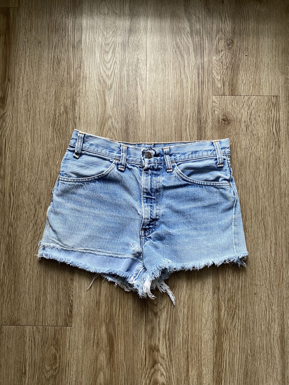 Levi's Vintage 80s Levis Orange Tab Repaired Mini Shorts Size 26" / US 2 / IT 38 - 1 Thumbnail
