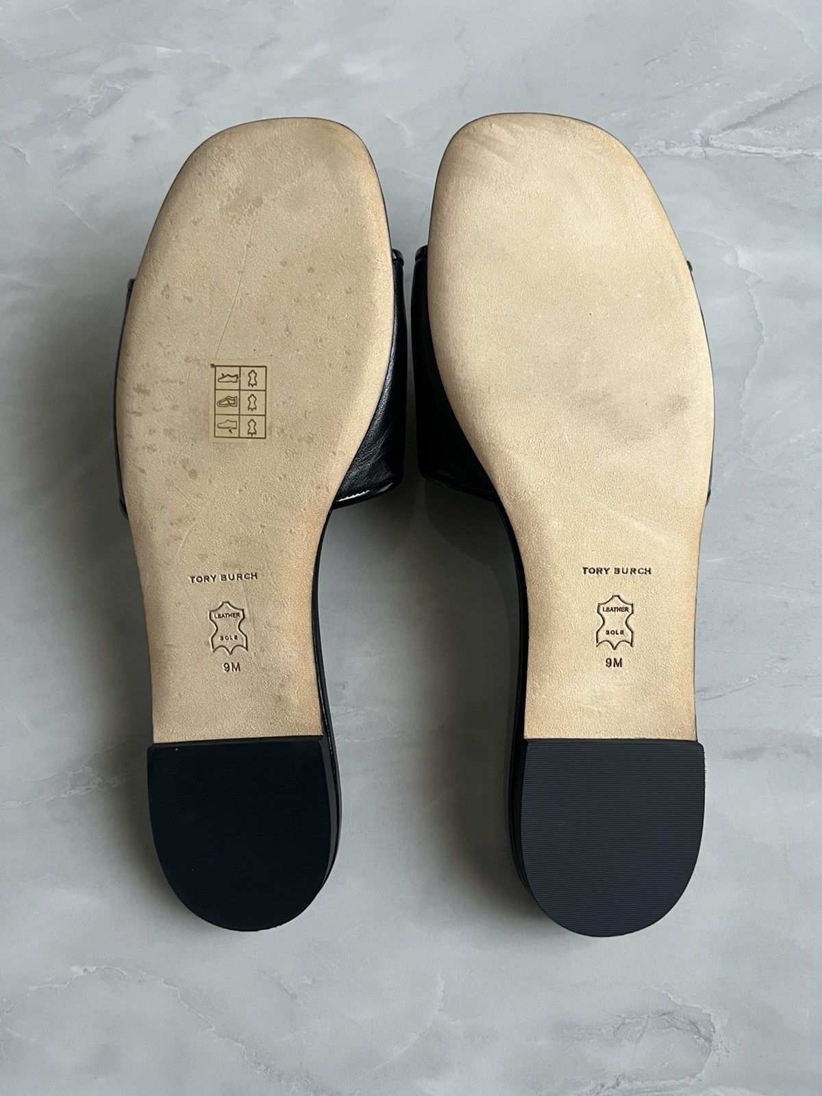 Tory Burch Tory Burch ELEANOR SLIDE Size 9M Women Black Leather Sandal Size US 9 / IT 39 - 11 Thumbnail