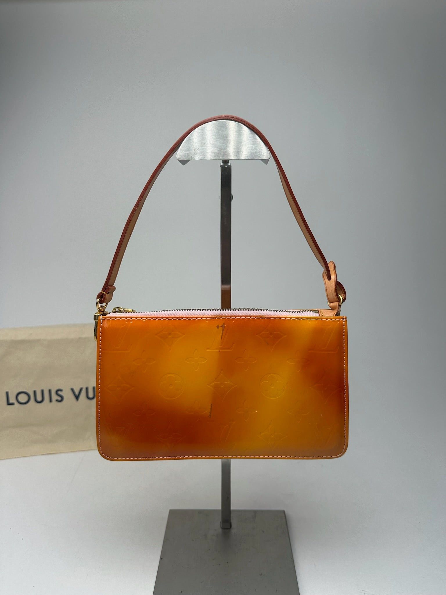 Louis Vuitton Vintage Vernis Leather Baguette Bag Mango Size ONE SIZE - 1 Thumbnail