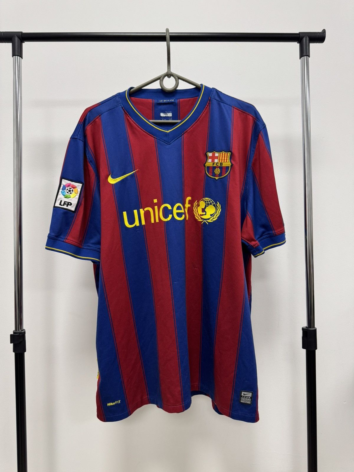 Nike Vintage Nike Barcelona Jersey 2009/2010 Home Football Shirt Size US XL / EU 56 / 4 - 2 Thumbnail