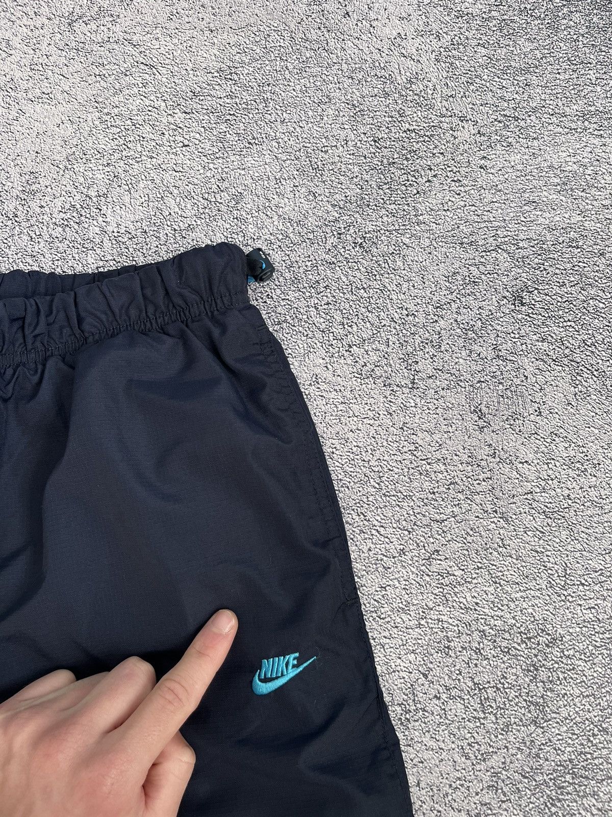 Nike Nike Men’s Track Pants Nylon Vintage Sportswear Blue Size M Size US 32 / EU 48 - 23 Thumbnail