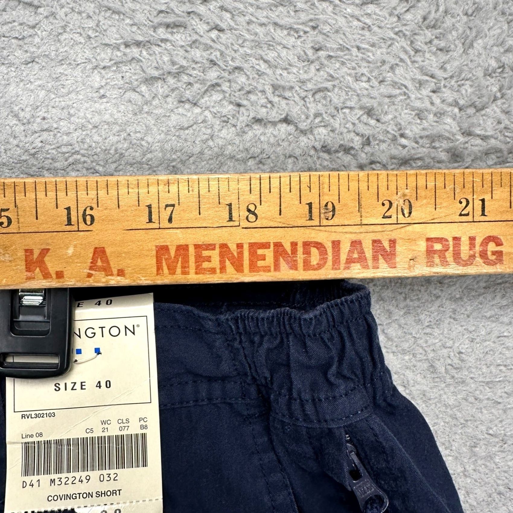 Vintage VINTAGE Covington Men Cargo Shorts 40 Navy Blue Flat Front Stretch Waist Nylon Blend NEW Size US 40 / EU 56 - 7 Thumbnail