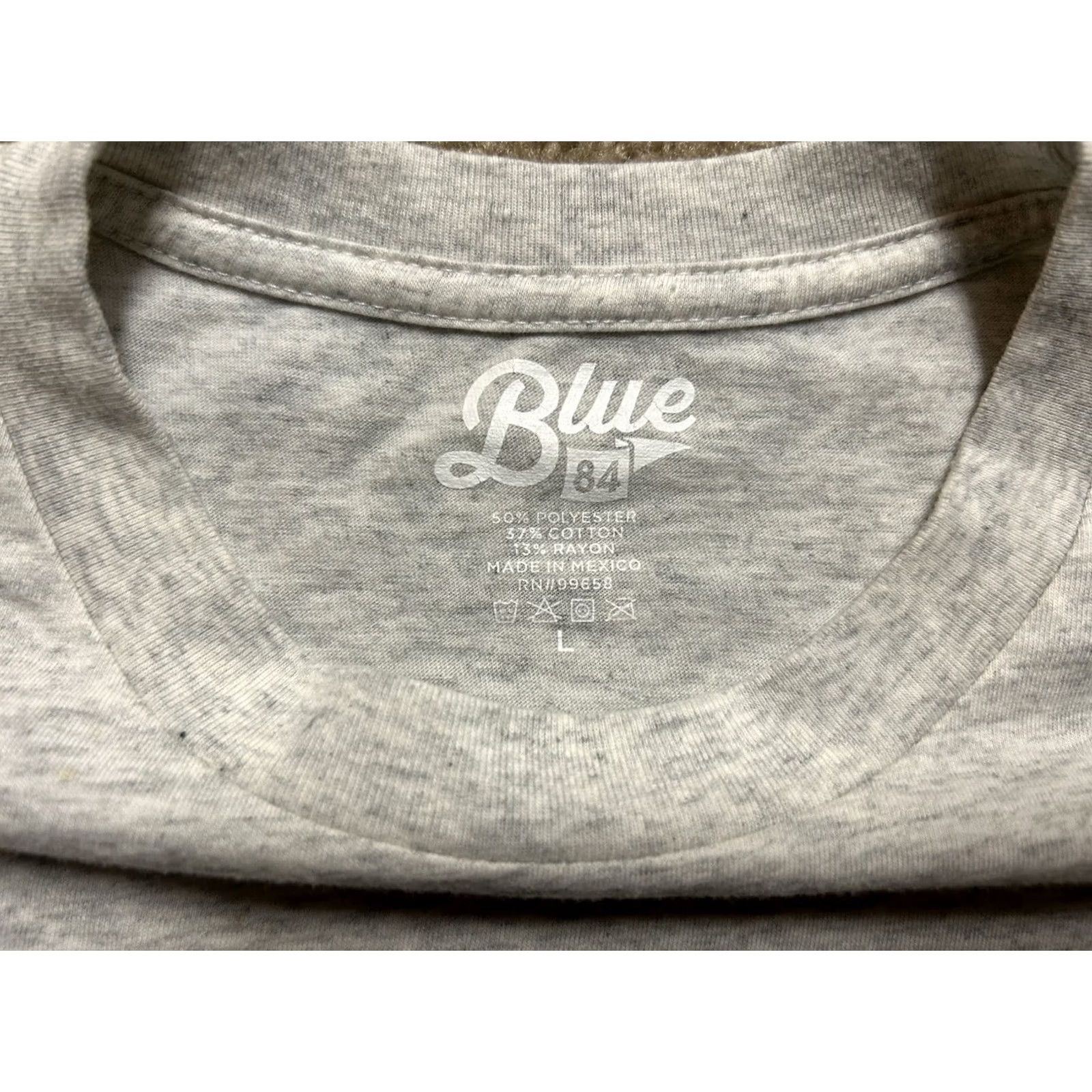 Vintage Schweitzer Mountain Resort Sandpoint Idaho Men’s T Shirt Gray L Medium Mens Short Sleeve T-Shirt Blue 84 Size US L / EU 52-54 / 3 - 4 Thumbnail
