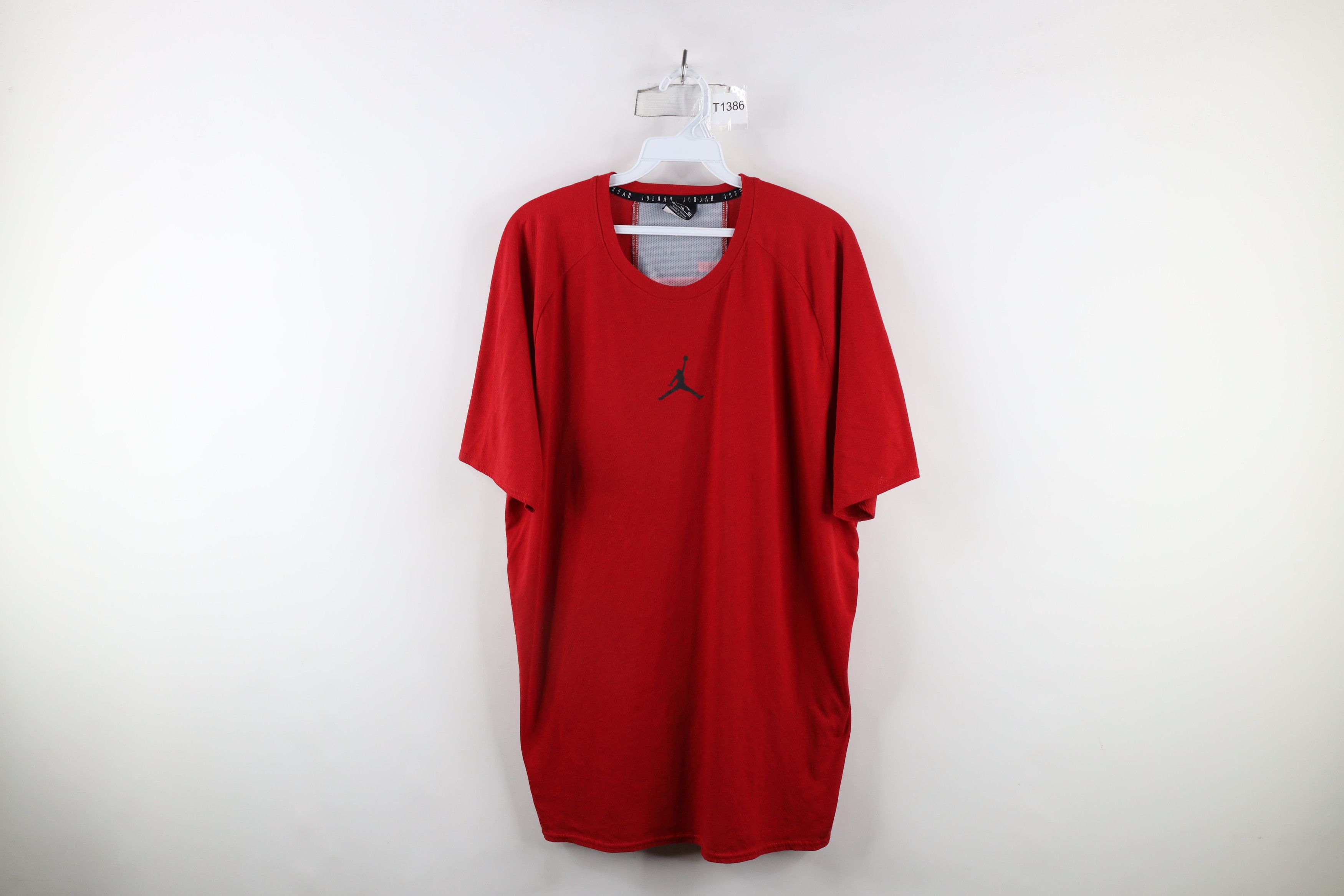 Nike × Vintage Nike Air Jordan Center Logo Knit Short Sleeve T-Shirt Red Size US XL / EU 56 / 4 - 1 Thumbnail