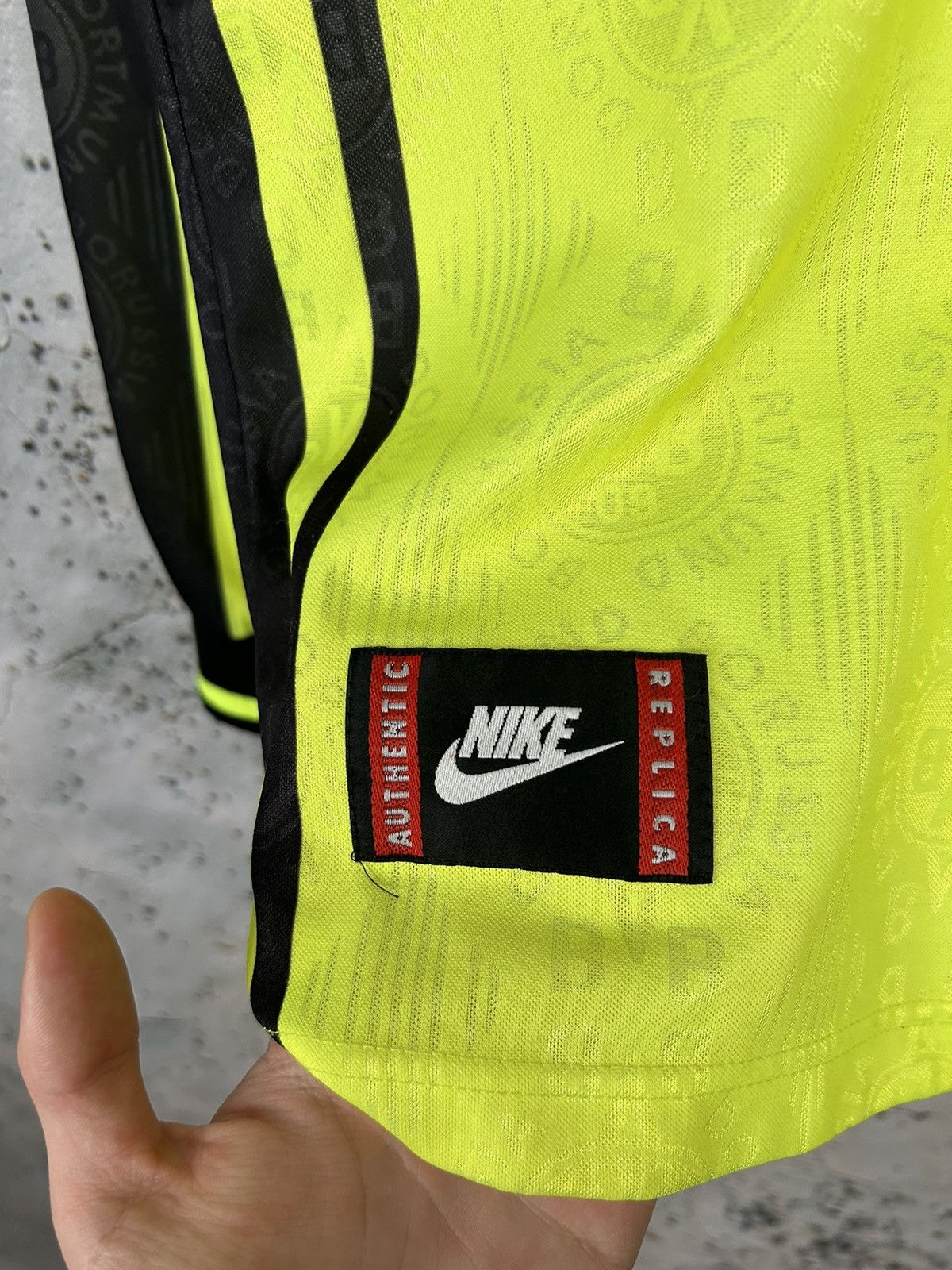 Nike Vintage Borussia Dortmund 90s Rare Nike Soccer Jersey Hype Size US S / EU 44-46 / 1 - 5 Thumbnail