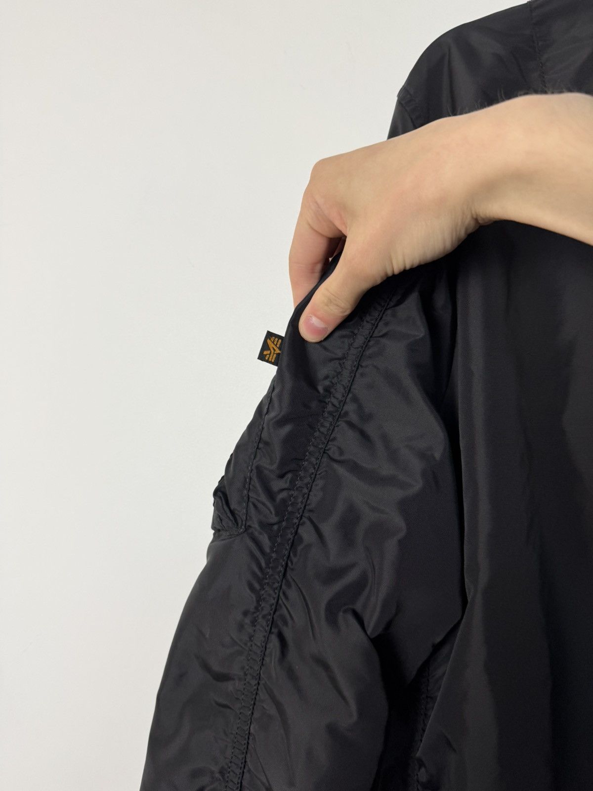 Alpha Industries Alpha Industries black bomber jacket avant Garde Japanese Size US M / EU 48-50 / 2 - 12 Thumbnail