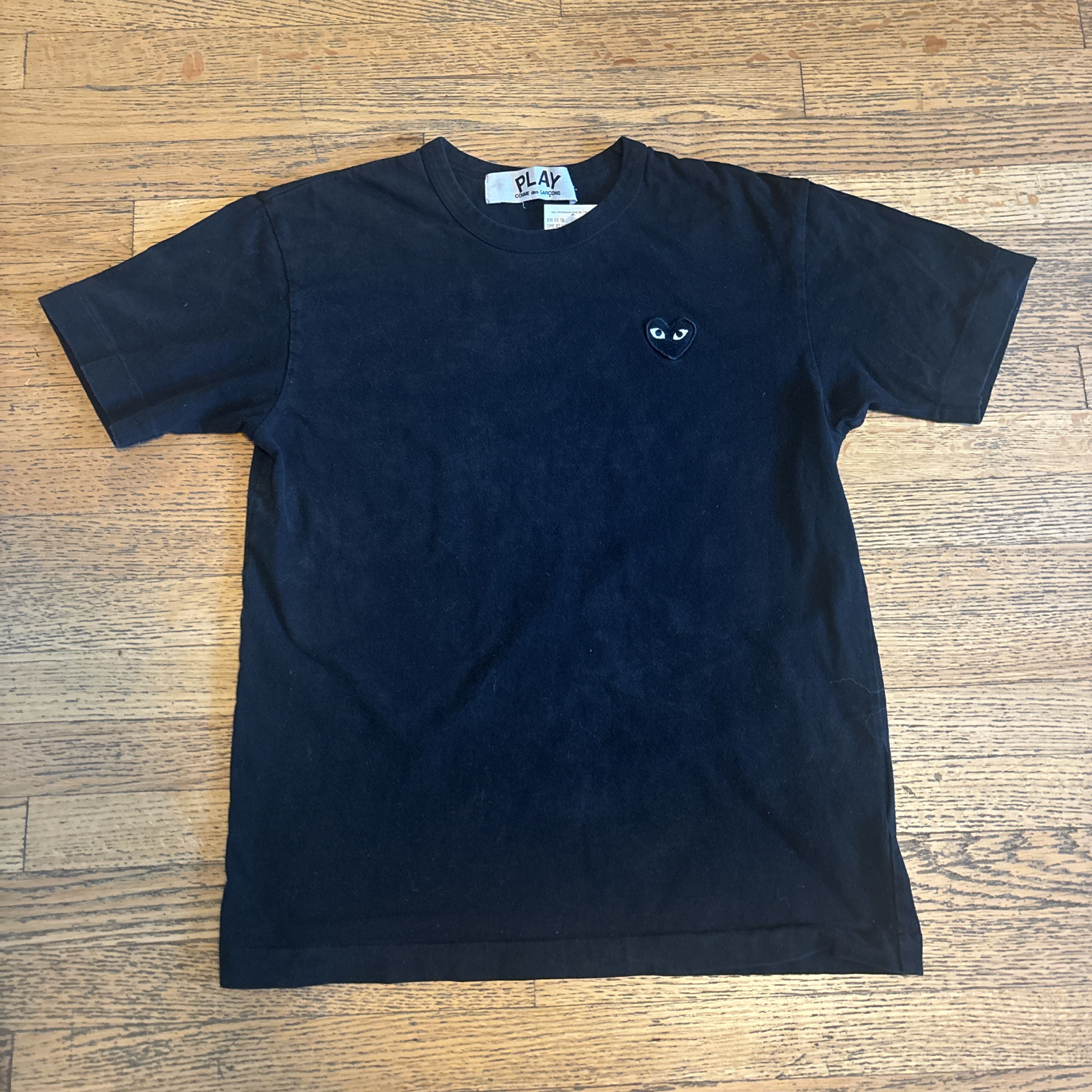 Comme des Garcons Black PLAY Comme Des Garçons Tee Size US S / EU 44-46 / 1 - 1 Thumbnail